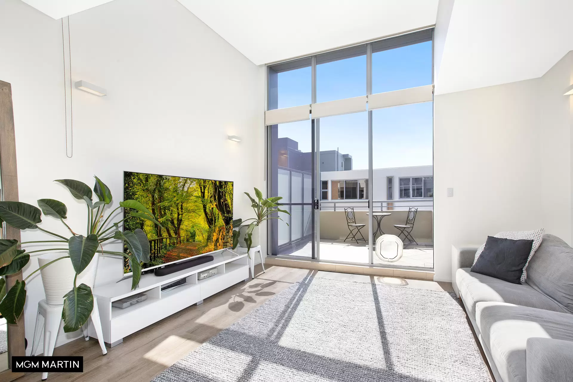 252/635 Gardeners Road, Mascot Sold by MGM Martin - image 1