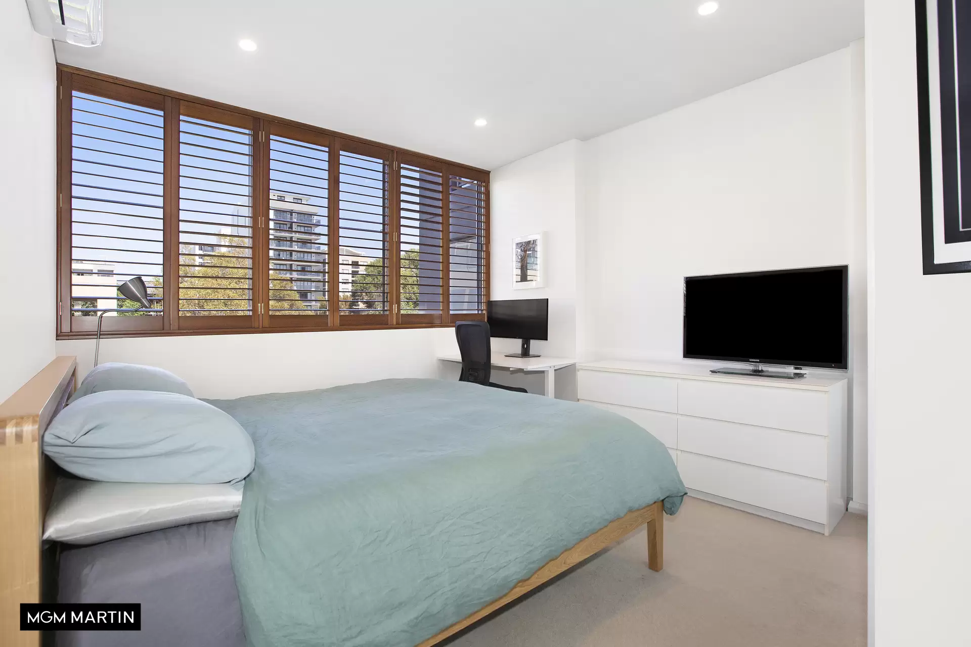 252/635 Gardeners Road, Mascot Sold by MGM Martin - image 1