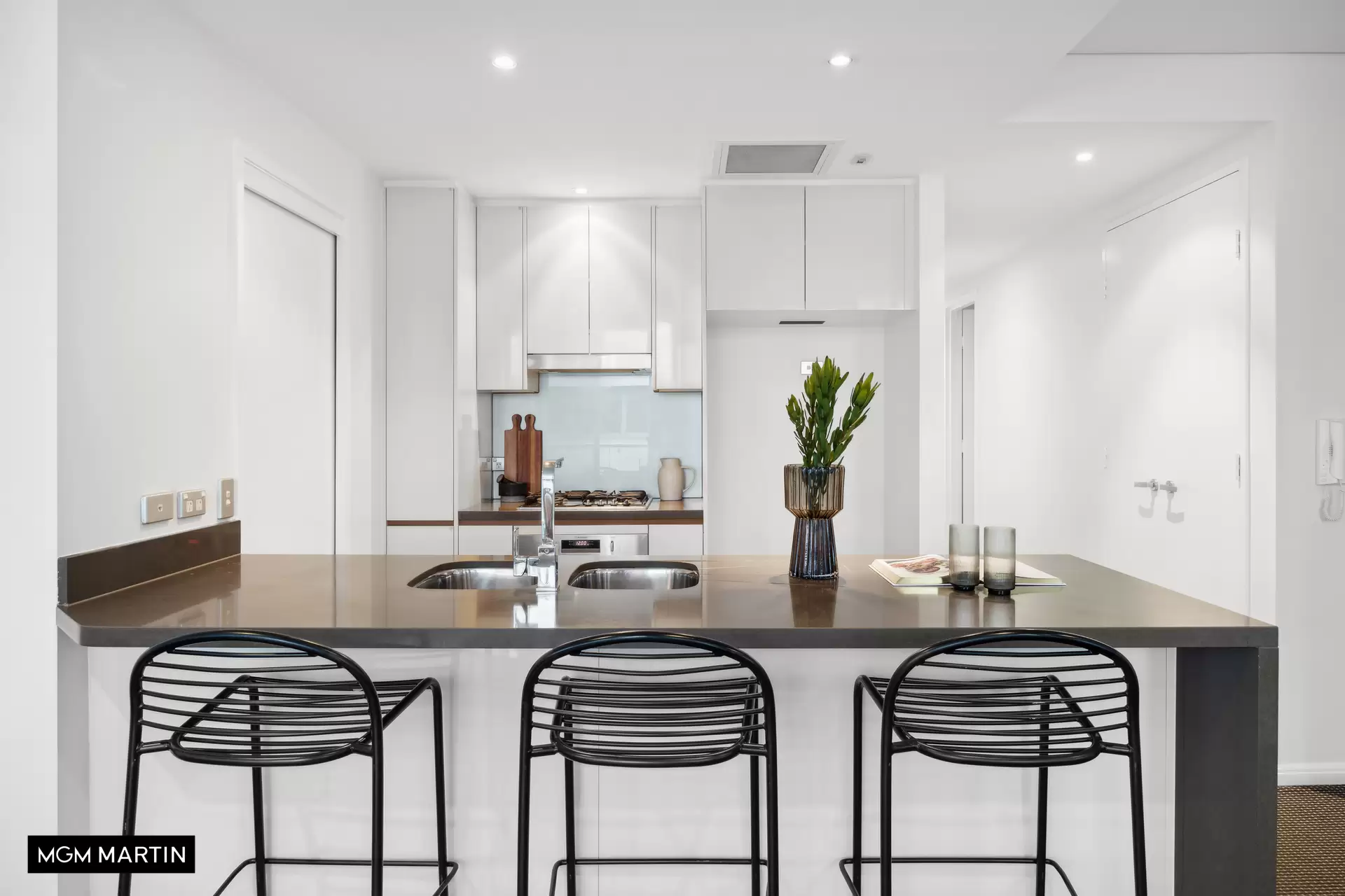 131/11 Victoria Park Parade, Zetland Sold by MGM Martin - image 1