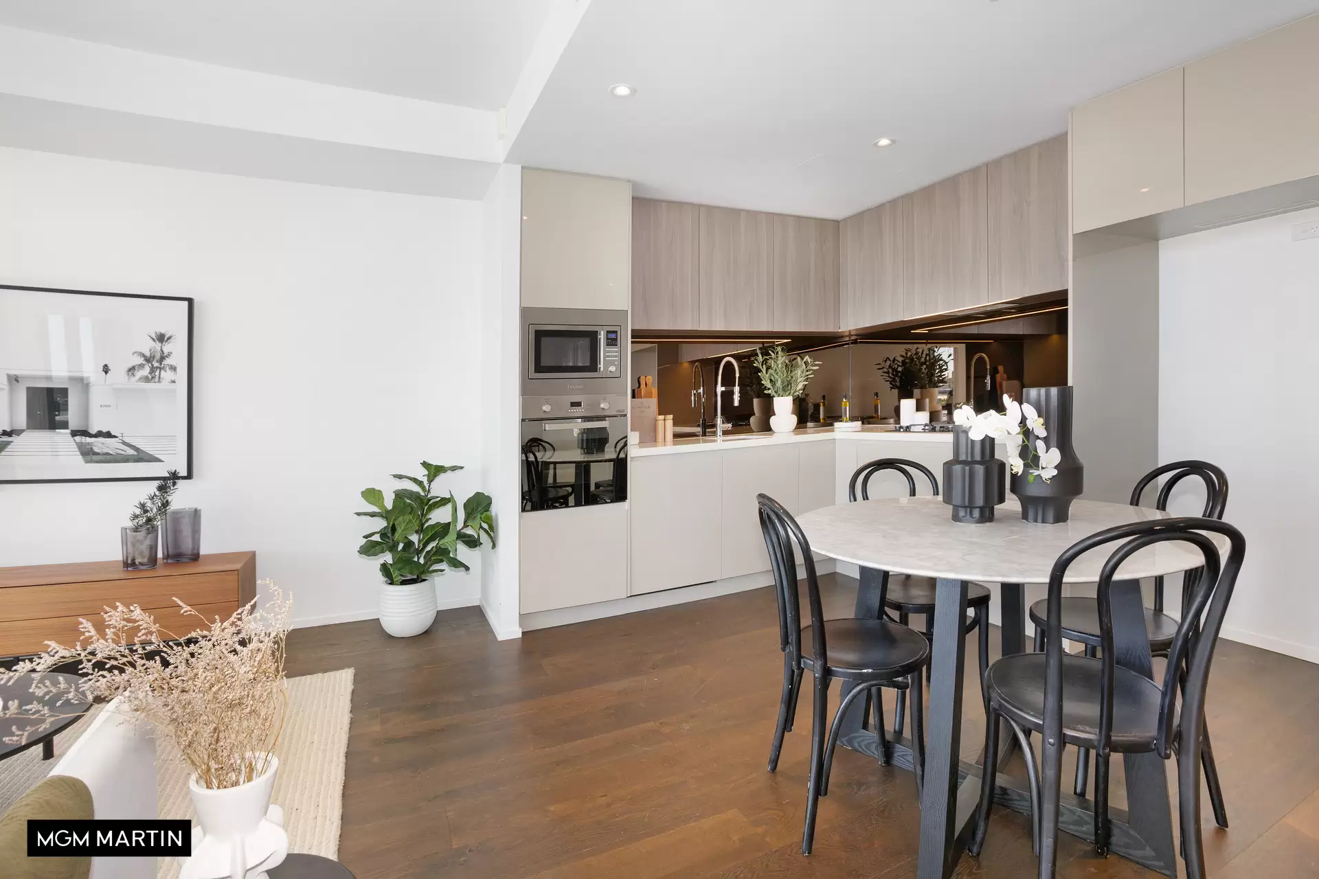 905/669 Gardeners Road, Mascot Sold by MGM Martin - image 1