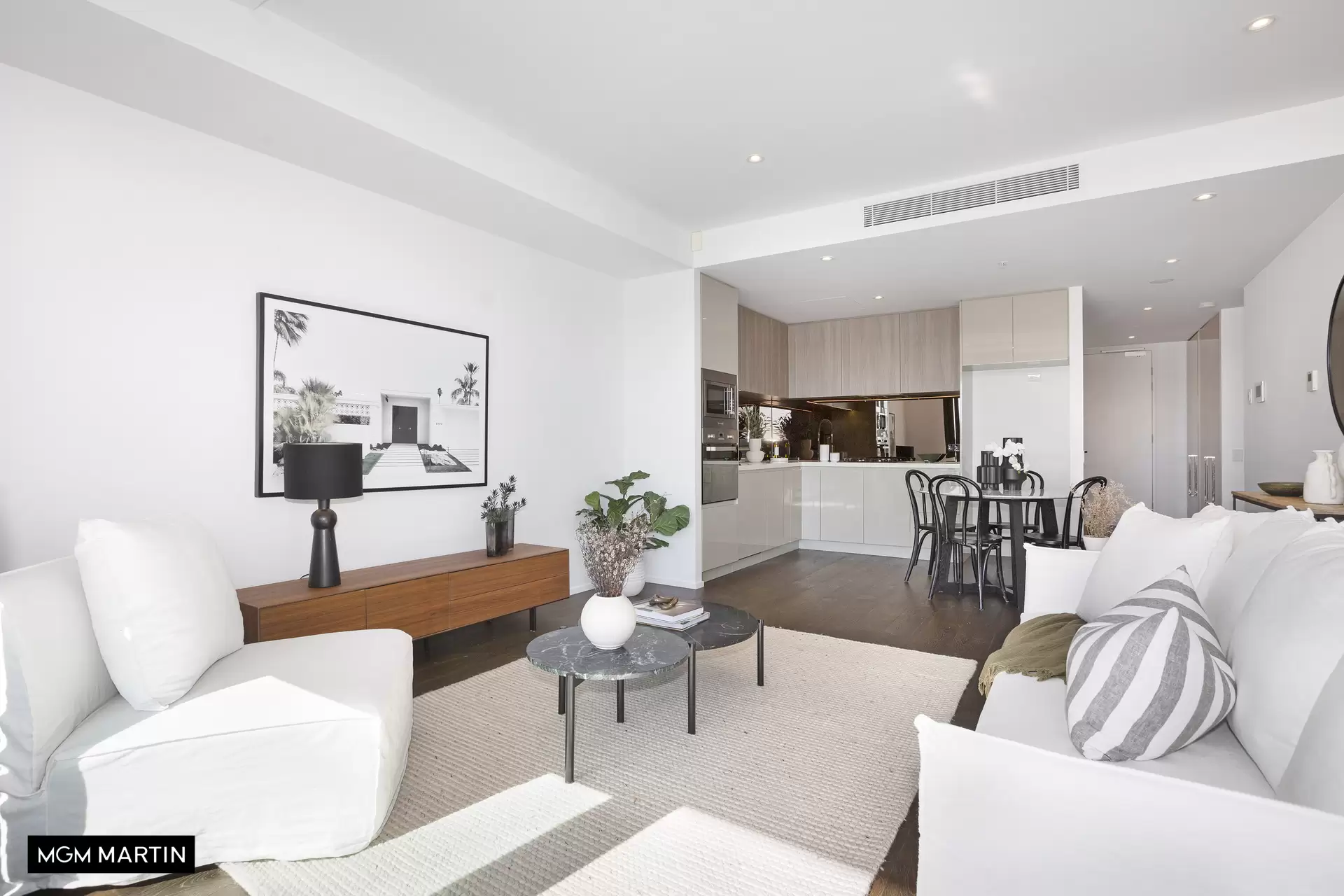 905/669 Gardeners Road, Mascot Sold by MGM Martin - image 1