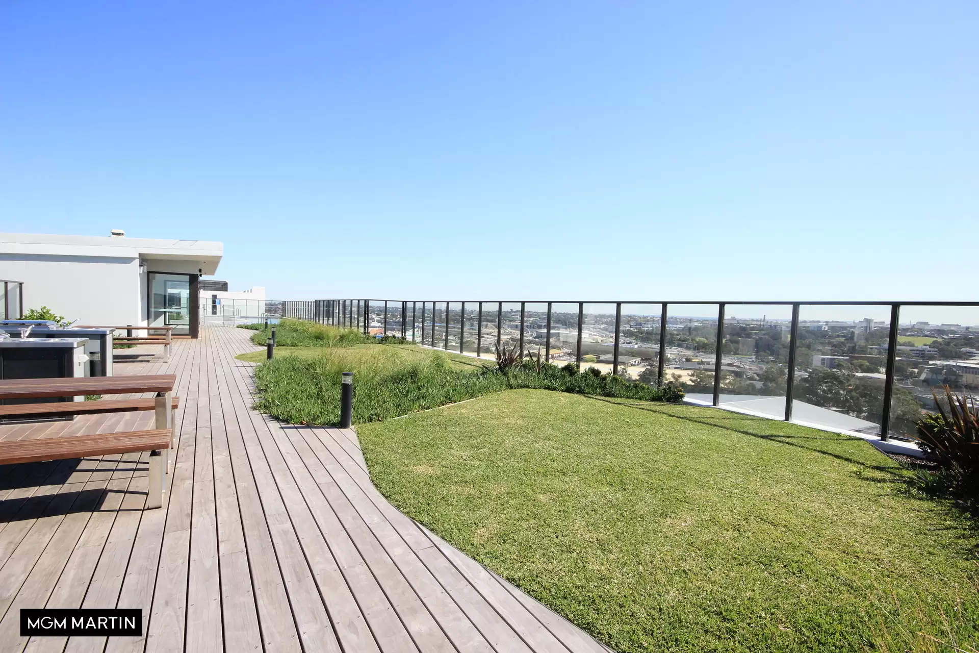 905/669 Gardeners Road, Mascot Sold by MGM Martin - image 1