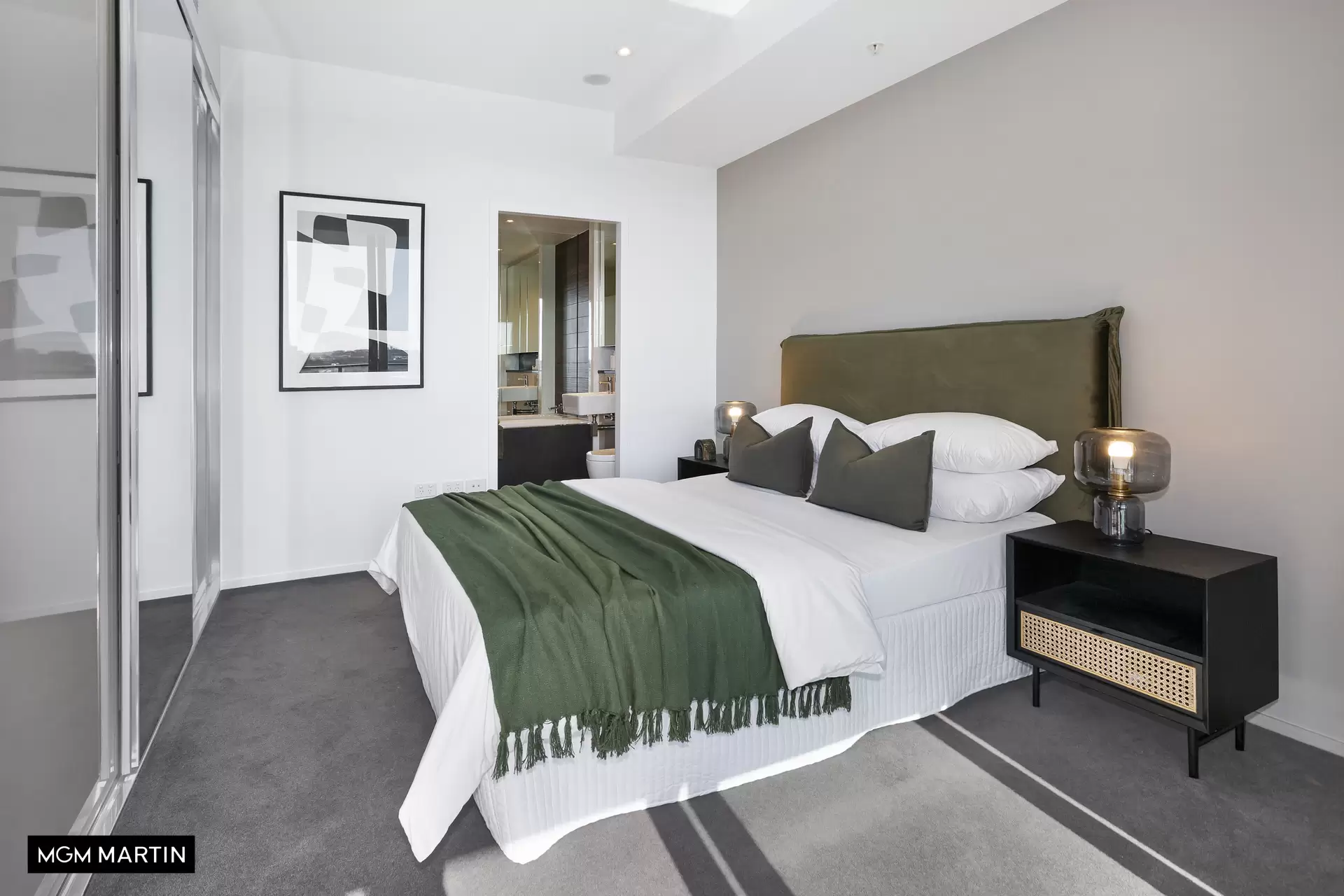 905/669 Gardeners Road, Mascot Sold by MGM Martin - image 1