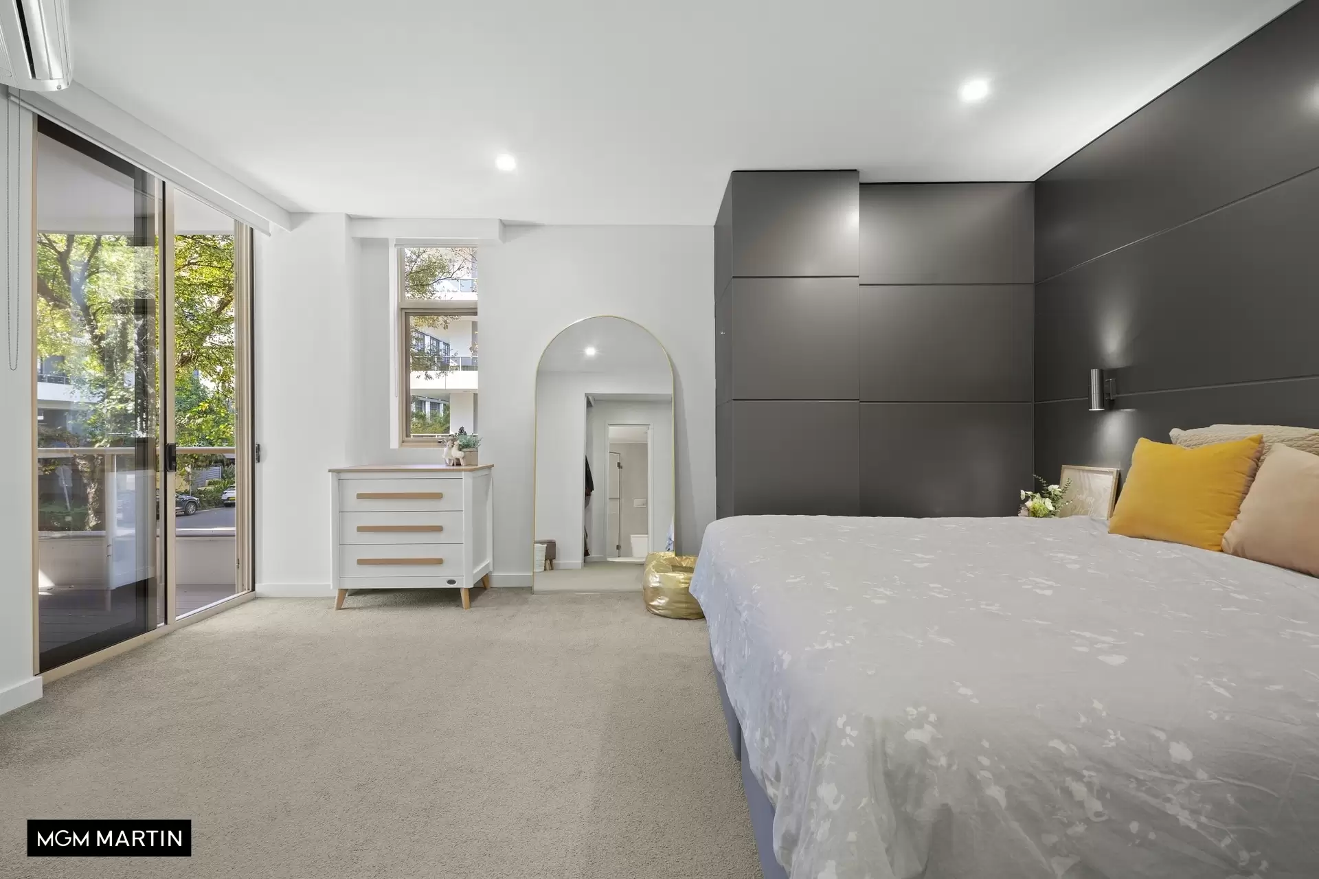 65/7 Broome Street, Waterloo Sold by MGM Martin - image 1