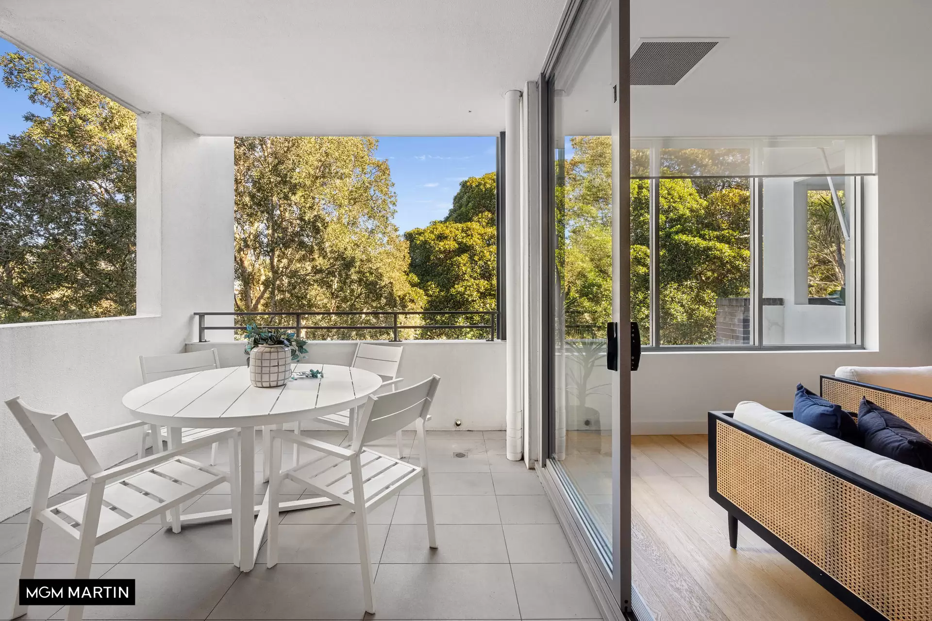 D336/810 Elizabeth Street, Waterloo Sold by MGM Martin - image 1