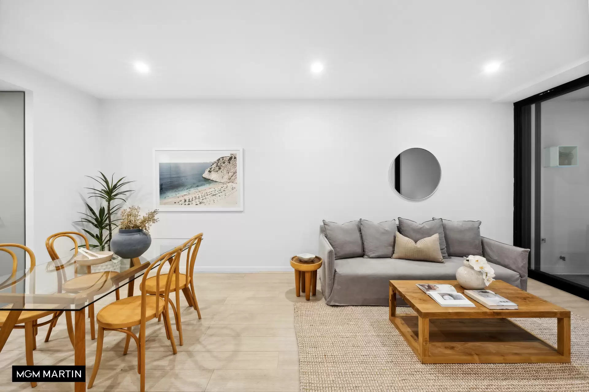 1101/1 Grandstand Parade, Zetland Sold by MGM Martin - image 1