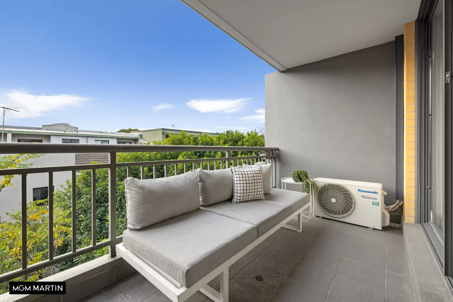33/51-63 Euston Road, Alexandria Sold by MGM Martin - image 1