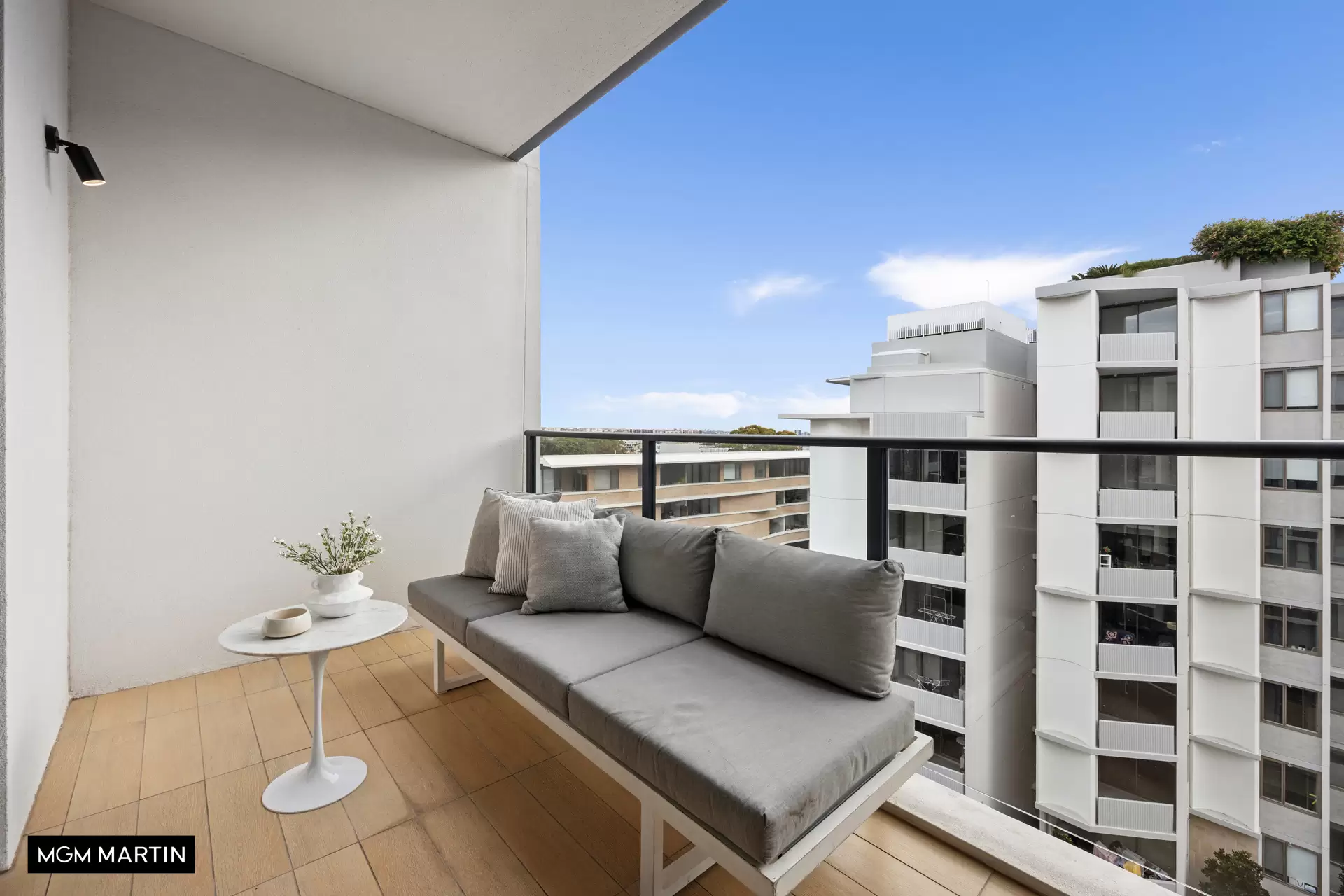 602/12 Paul Street, Zetland Sold by MGM Martin - image 1