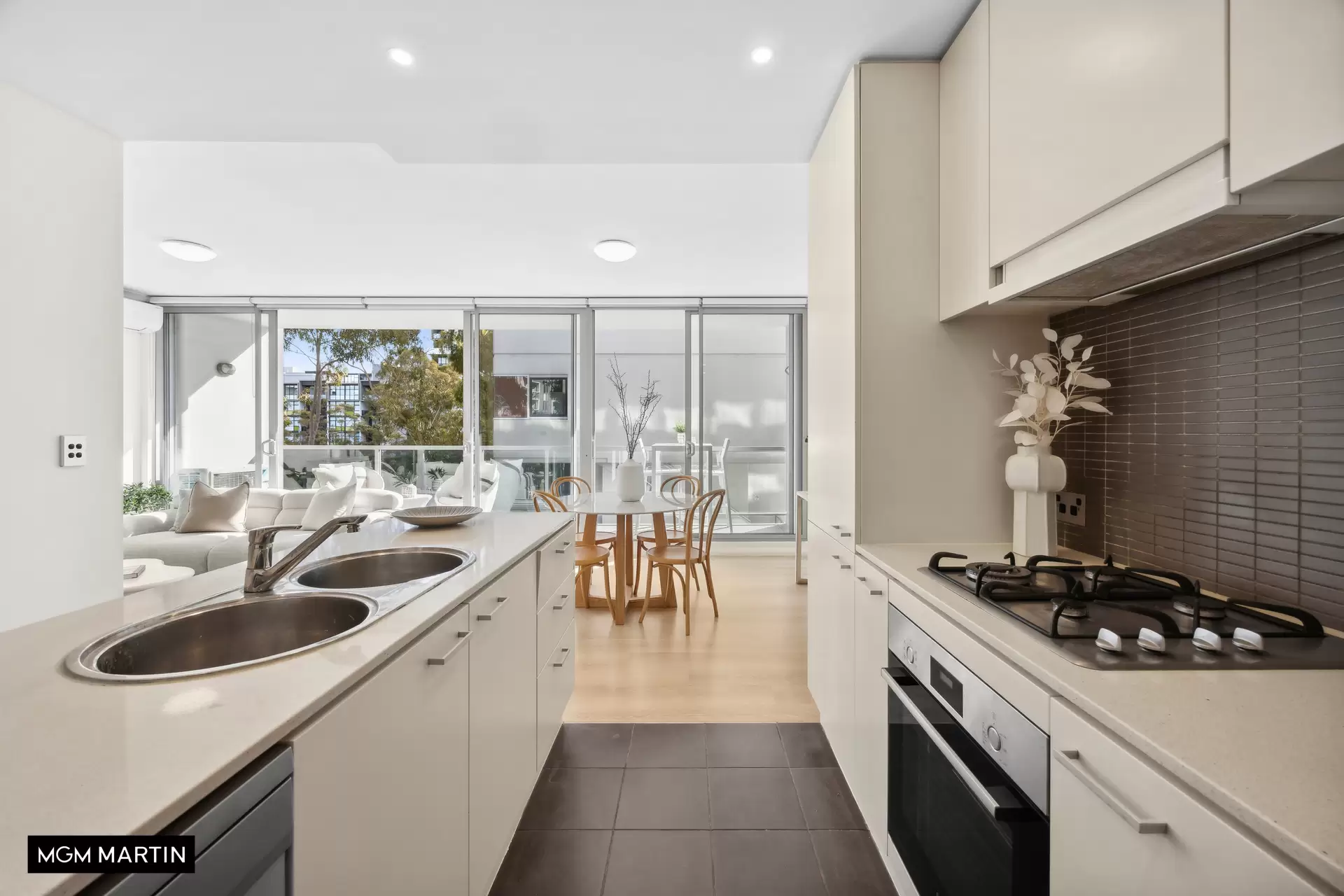 24/3 Defries Avenue, Zetland Sold by MGM Martin - image 1