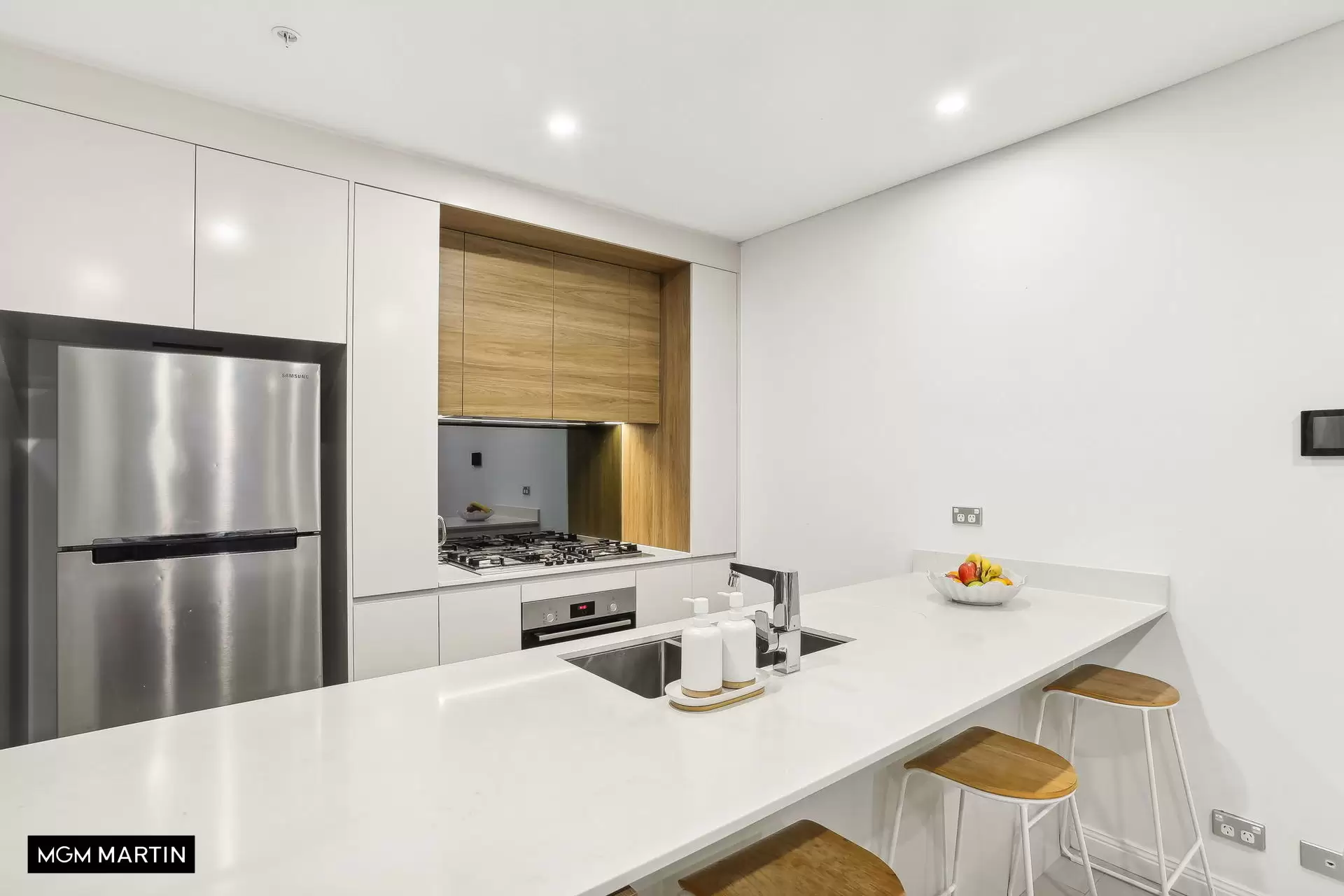 328/126 Banks Avenue, Eastgardens Sold by MGM Martin - image 1