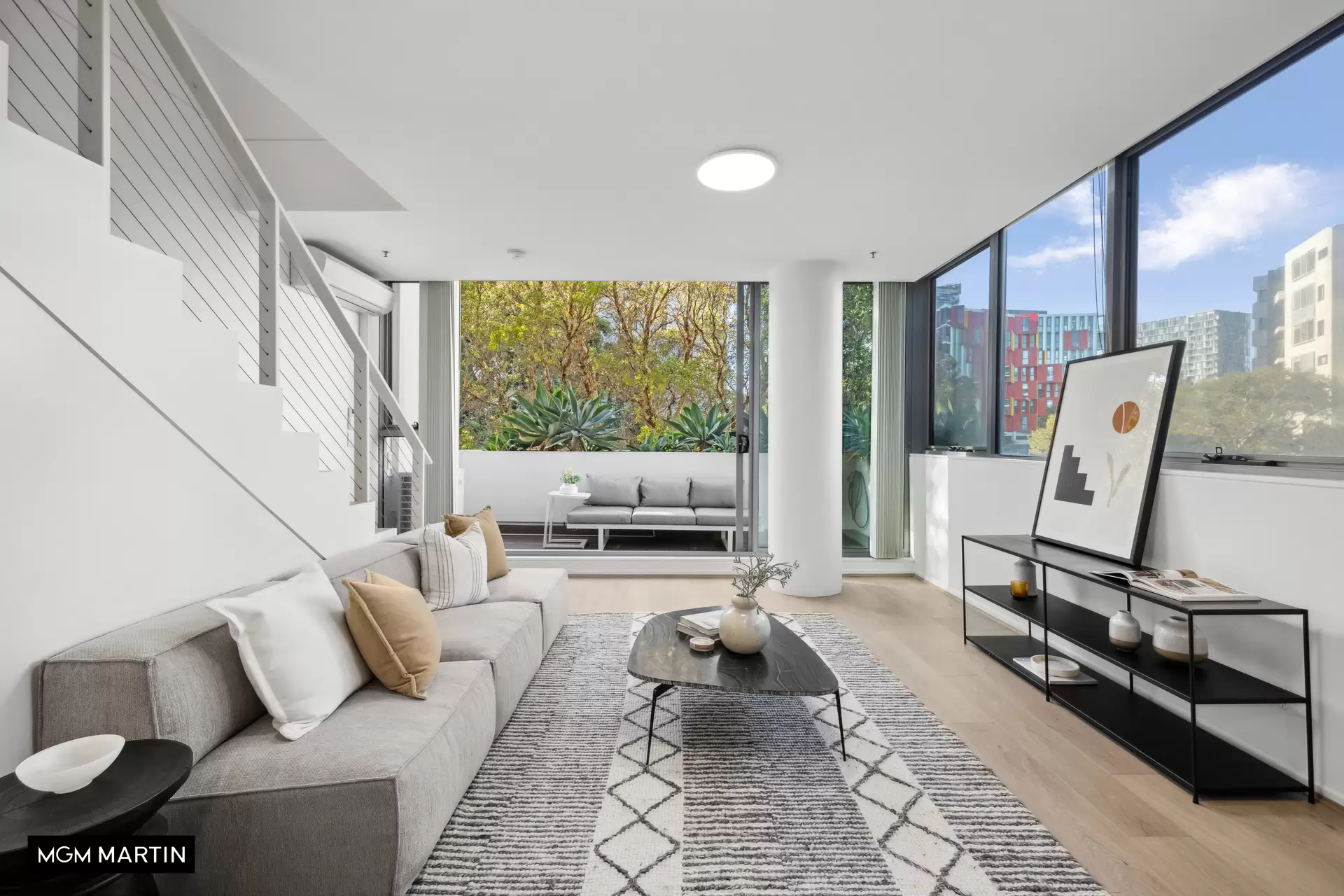423/5 O'Dea Avenue, Zetland Sold by MGM Martin - image 1