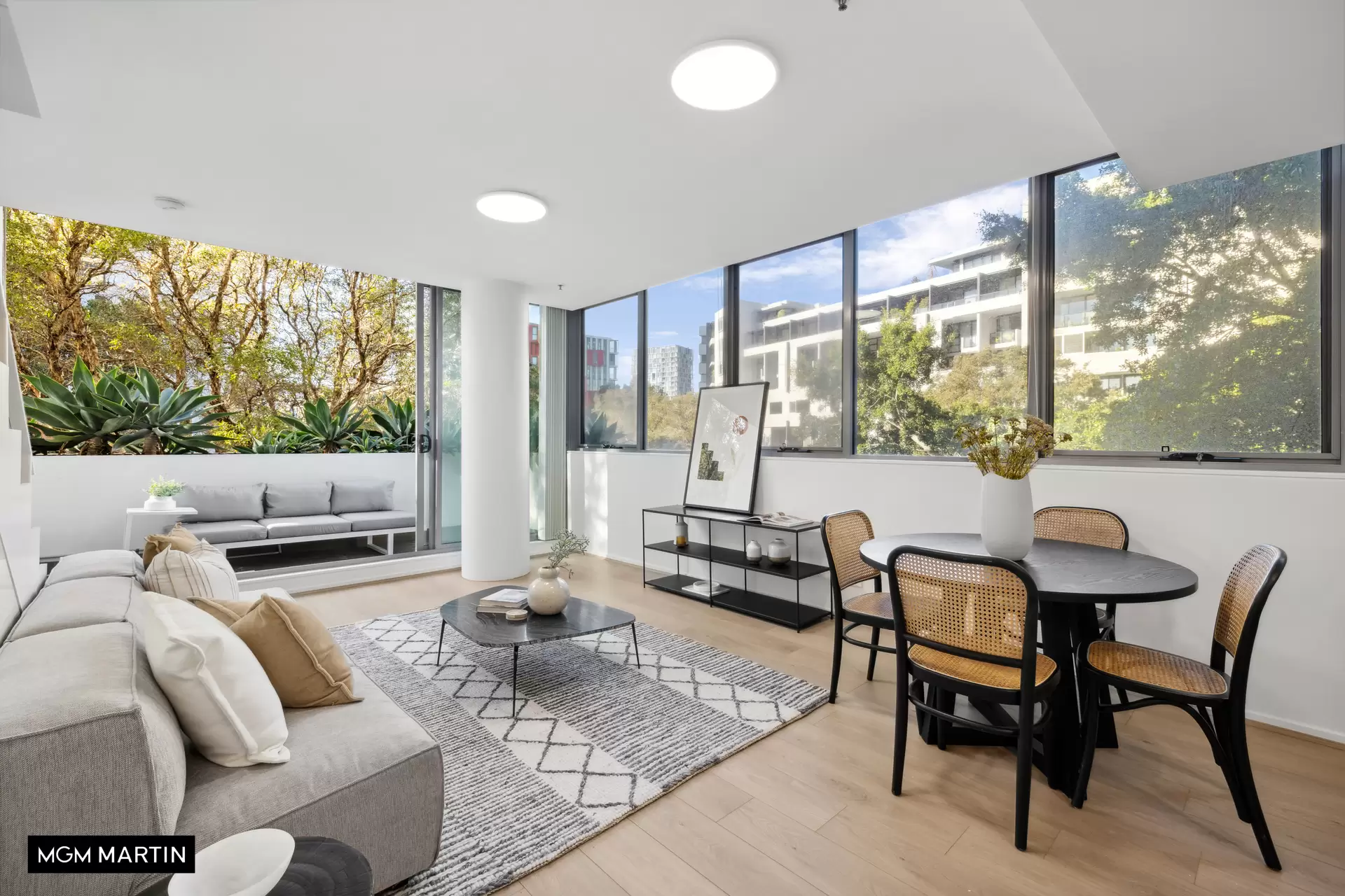 423/5 O'Dea Avenue, Zetland Sold by MGM Martin - image 1