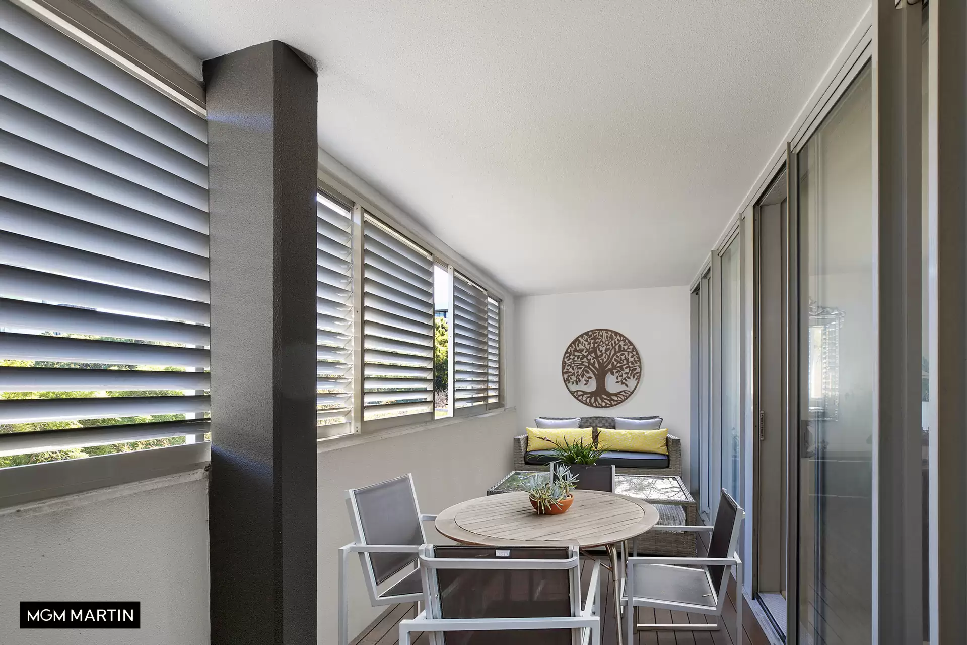 29/4 Grandstand Parade, Zetland Leased by MGM Martin - image 1