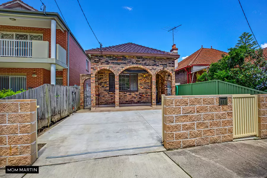 32 Duke Street, Kensington Leased by MGM Martin - image 1