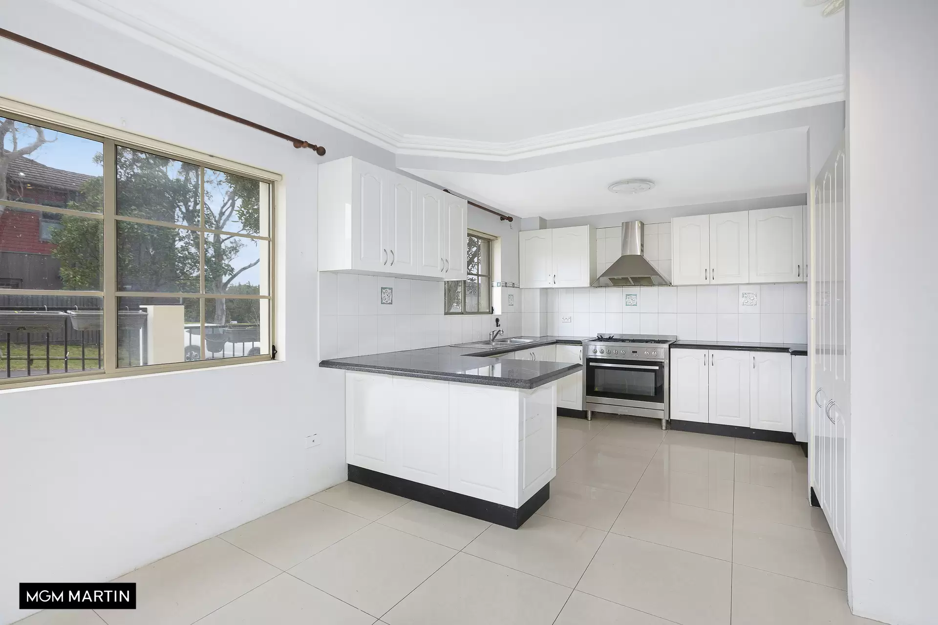 184 Bay Street, Pagewood Sold by MGM Martin - image 1