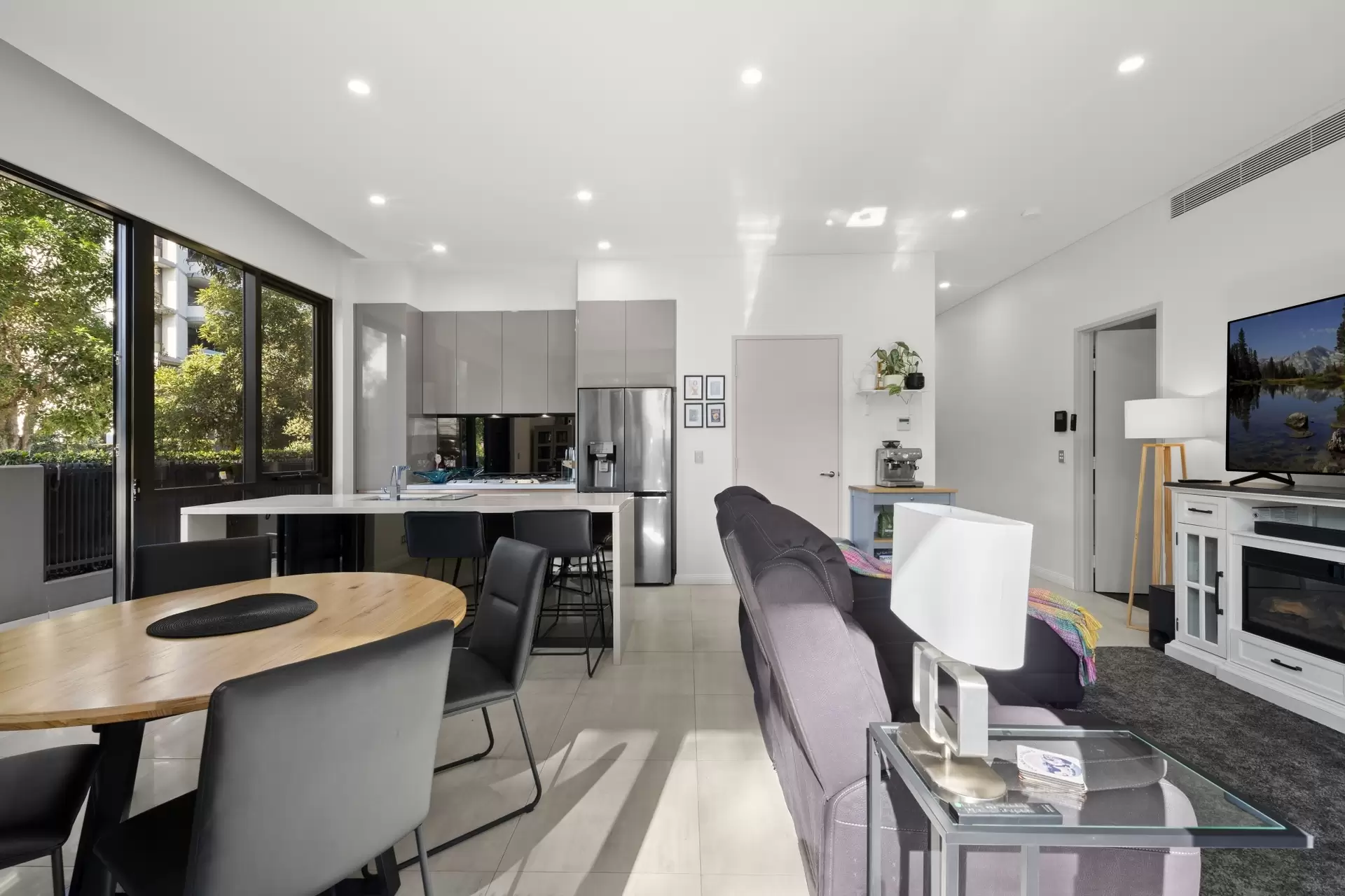 29/9 Rosebery Avenue, Rosebery Sold by MGM Martin - image 1
