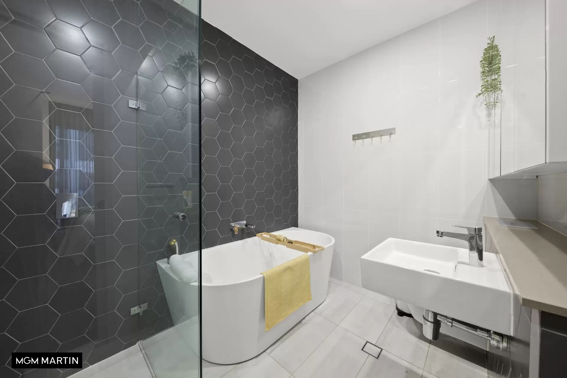 29/9 Rosebery Avenue, Rosebery Sold by MGM Martin - image 1