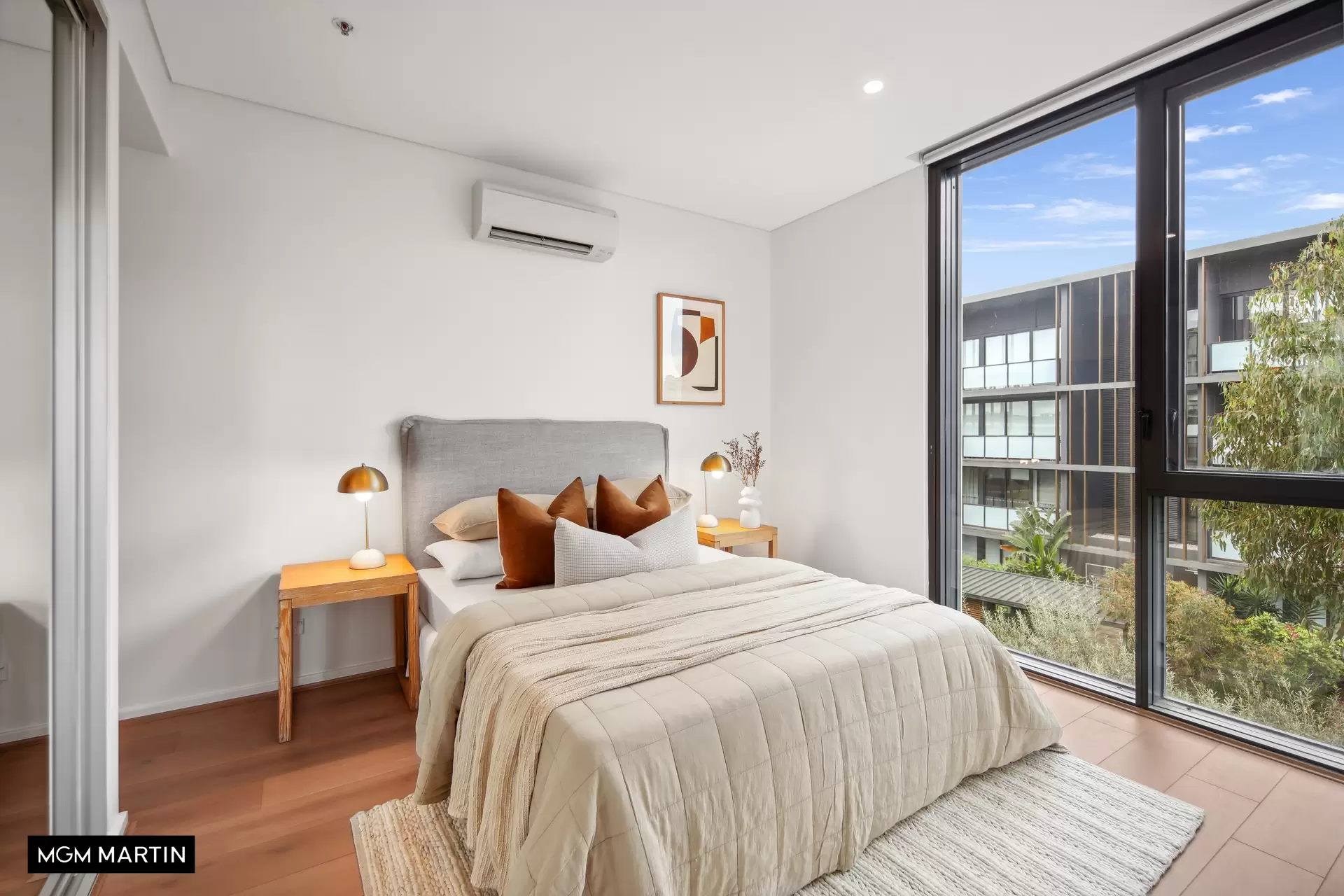 877/2 Cooper Place, Zetland Sold by MGM Martin - image 1