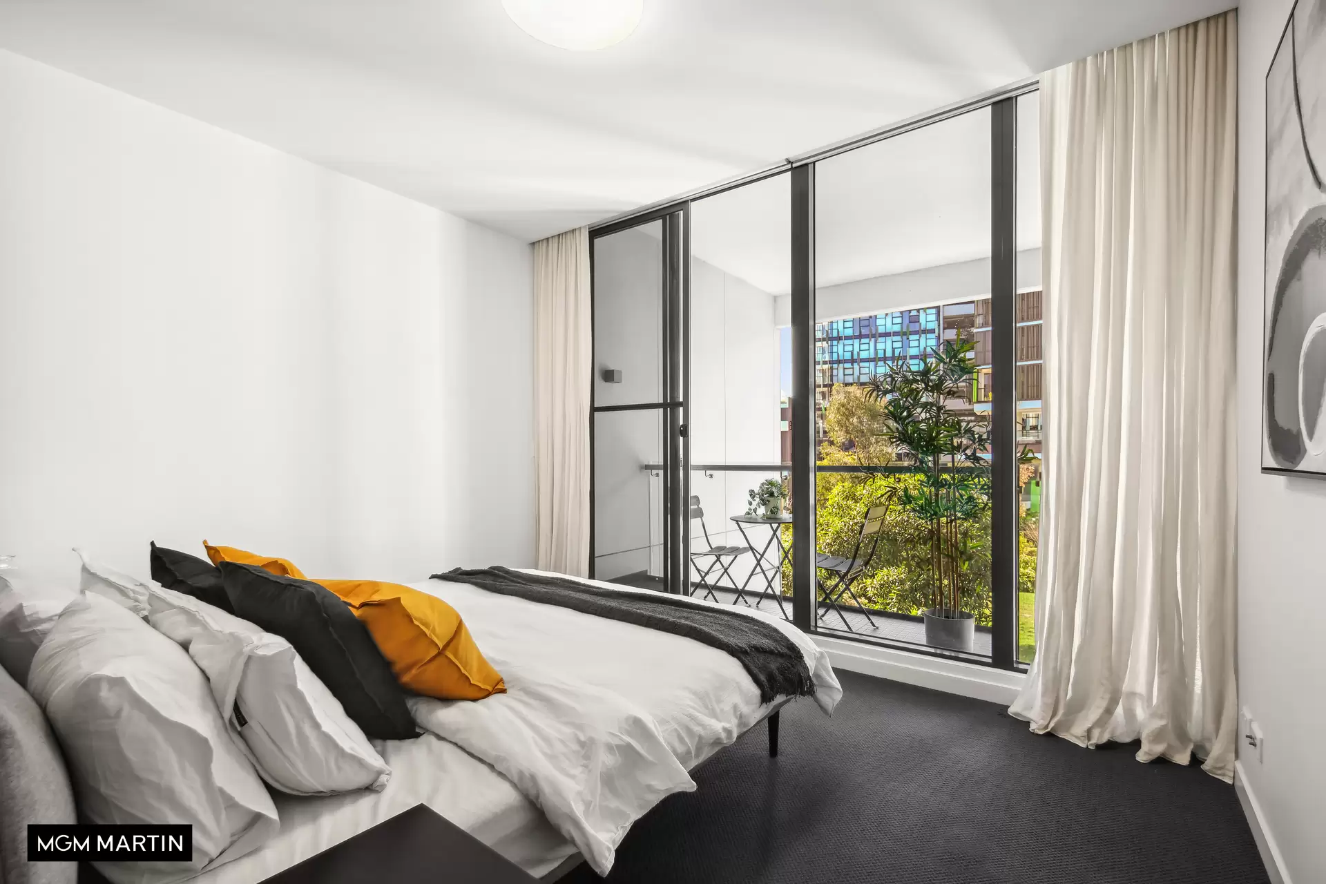 4/25 Archibald Avenue, Waterloo Sold by MGM Martin - image 1