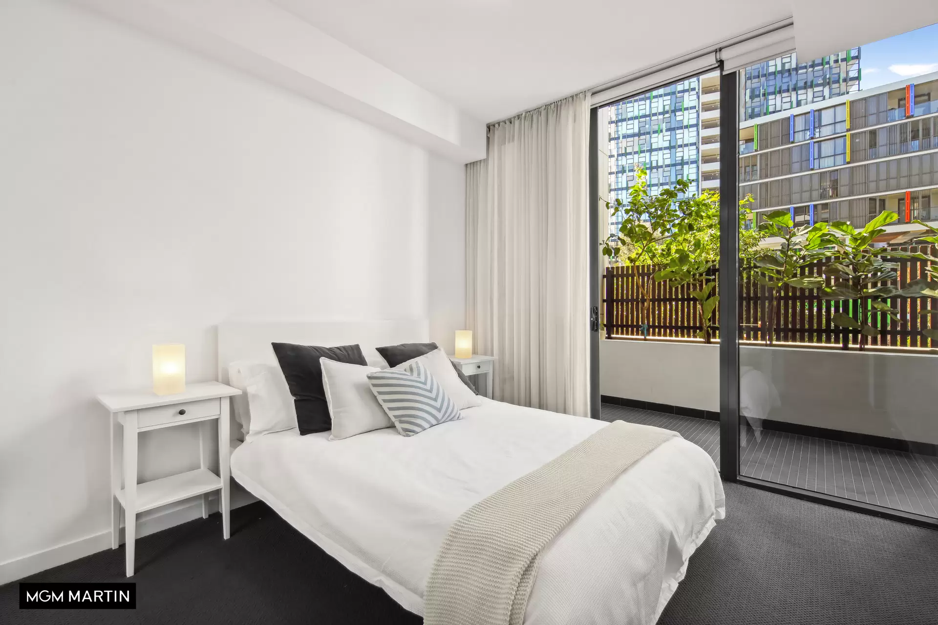 4/25 Archibald Avenue, Waterloo Sold by MGM Martin - image 1