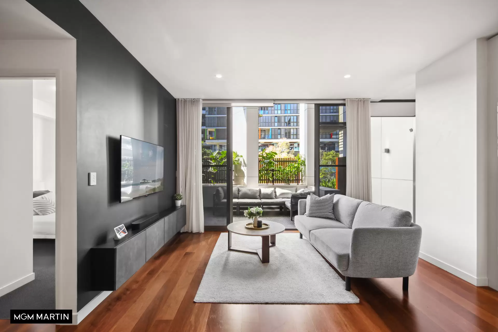 4/25 Archibald Avenue, Waterloo Sold by MGM Martin - image 1