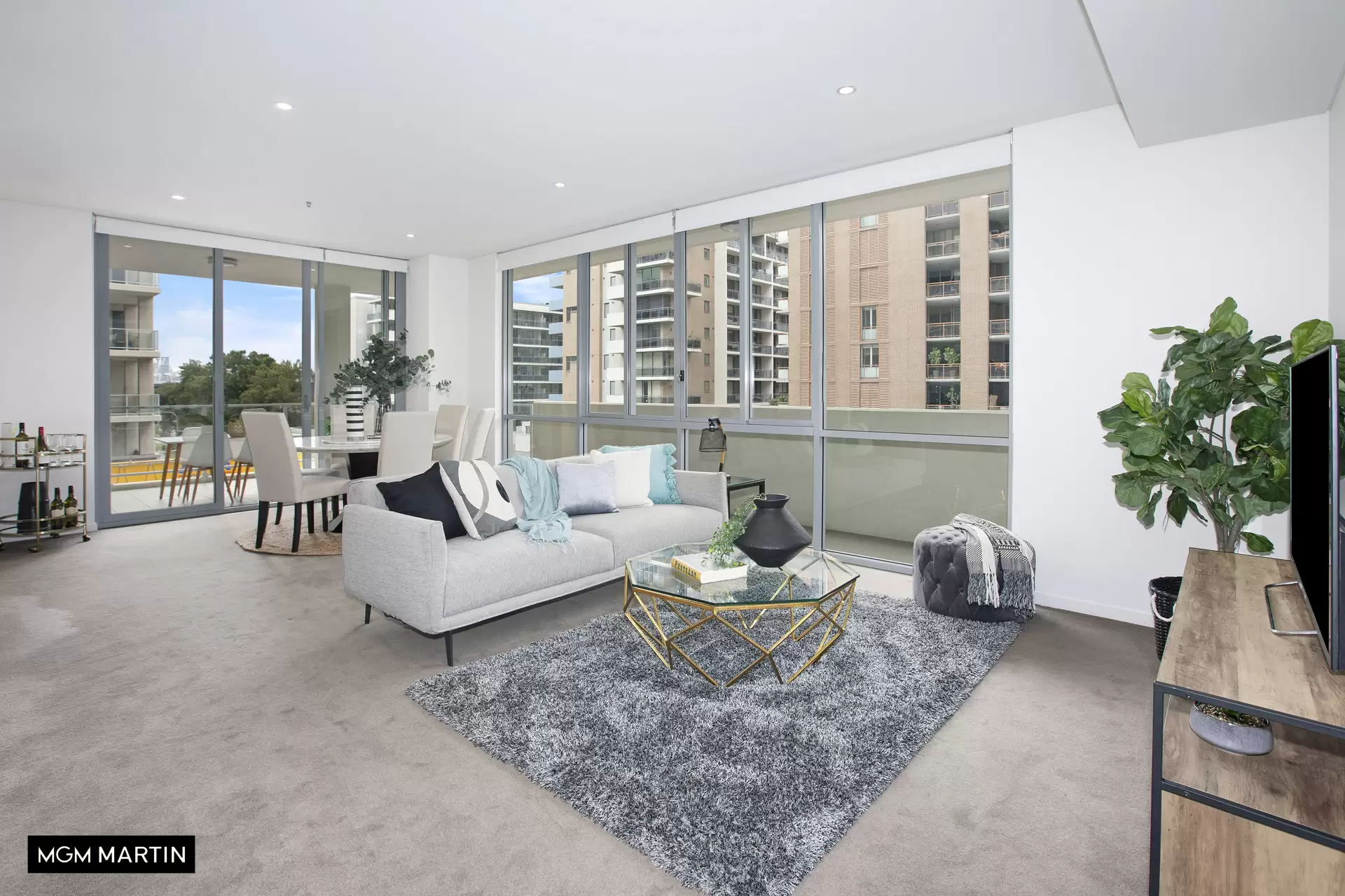 401C/8 Bourke Street, Mascot Sold by MGM Martin - image 1