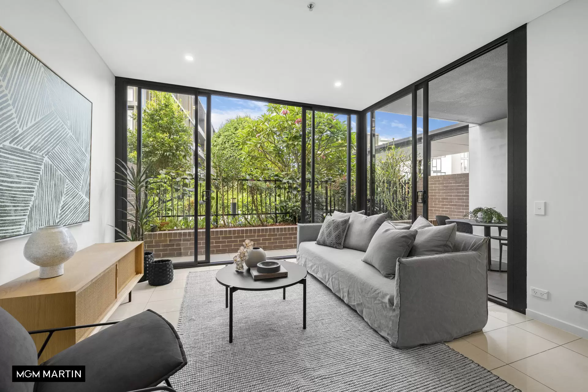 616/2B Defries Avenue, Zetland Leased by MGM Martin - image 1