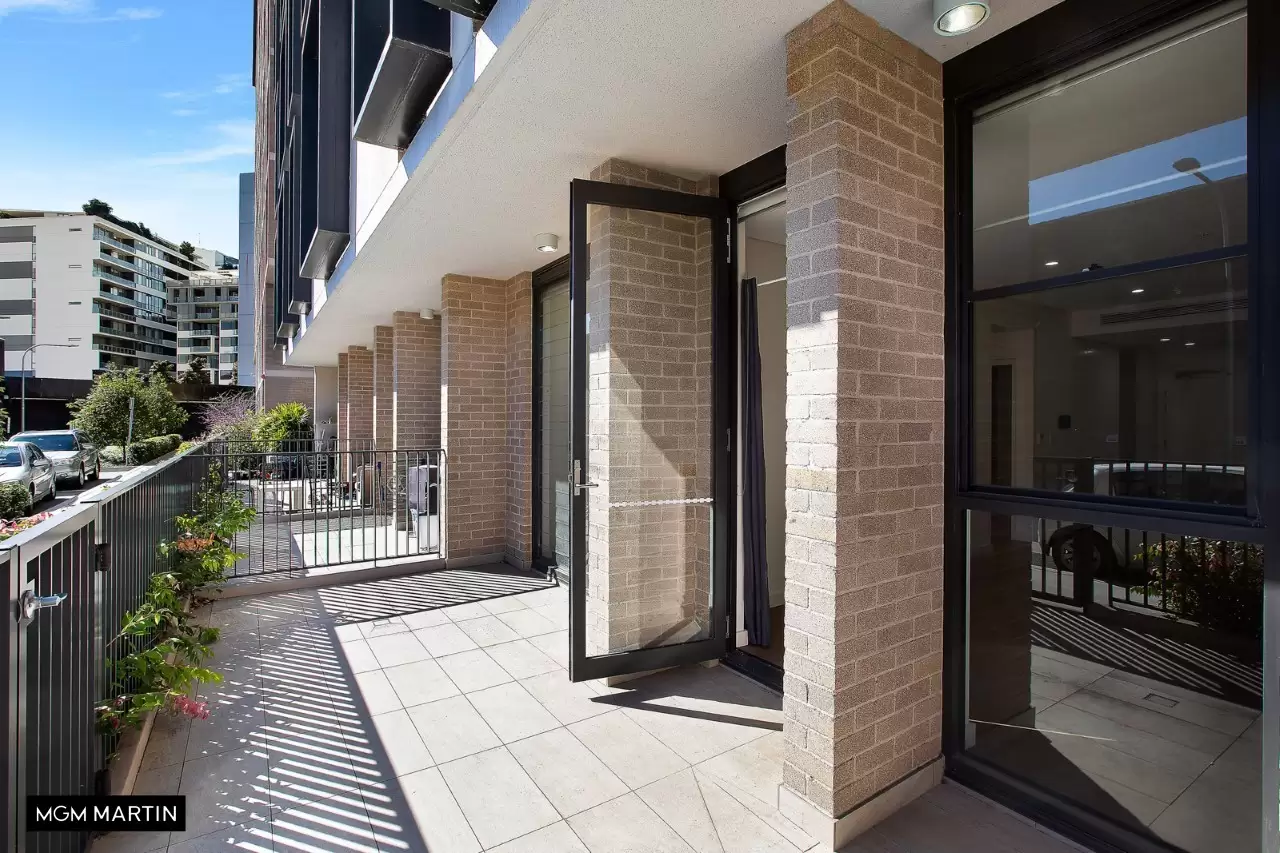 1005/8 Kingsborough Way, Zetland Leased by MGM Martin - image 1