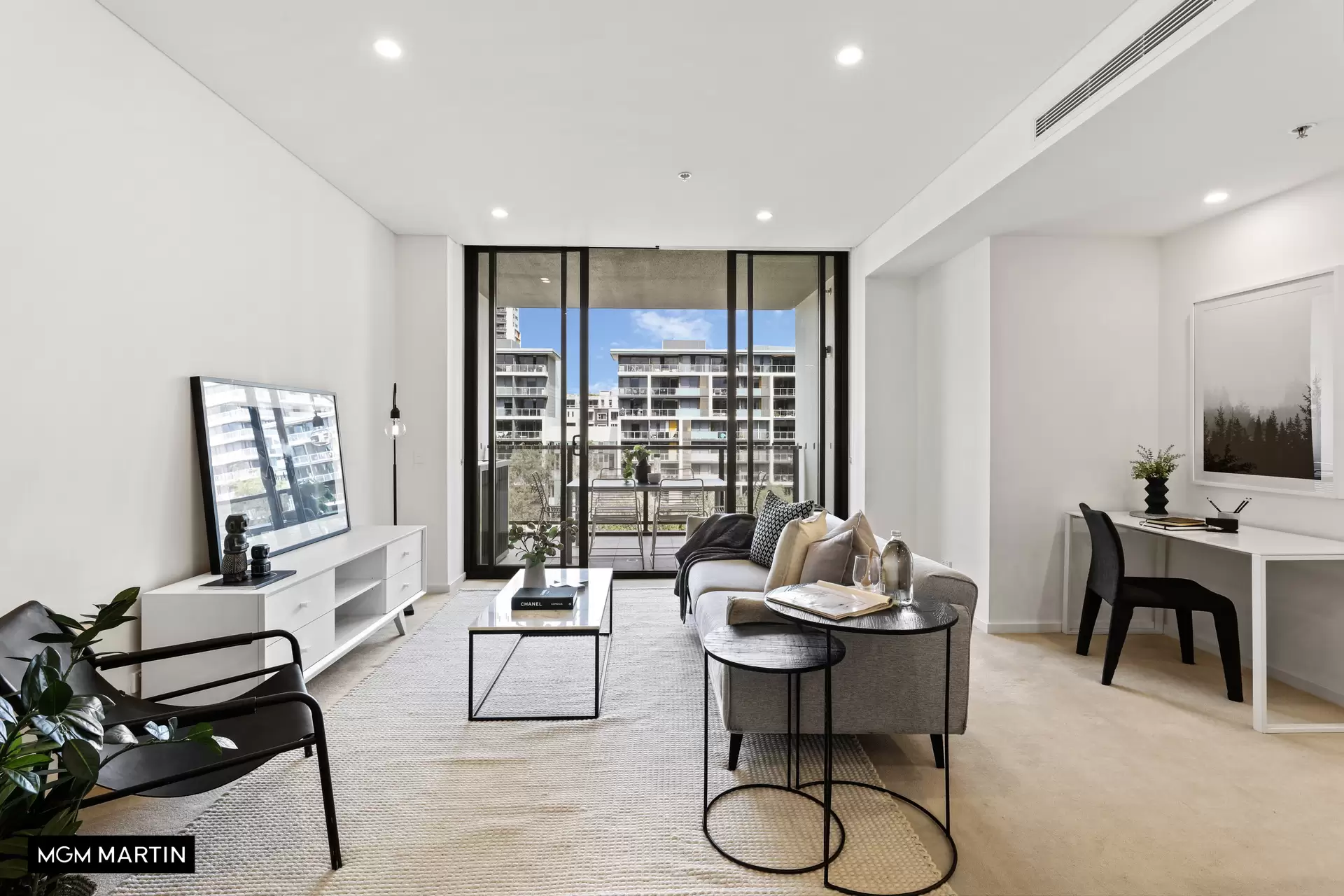 509/1 George Julius Avenue, Zetland Leased by MGM Martin - image 1