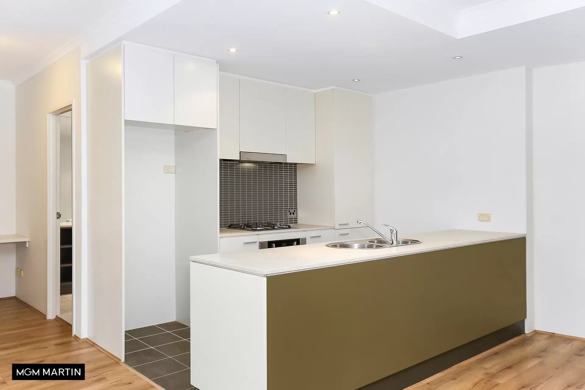 36/2 Hutchinson Walk, Zetland Leased by MGM Martin - image 1