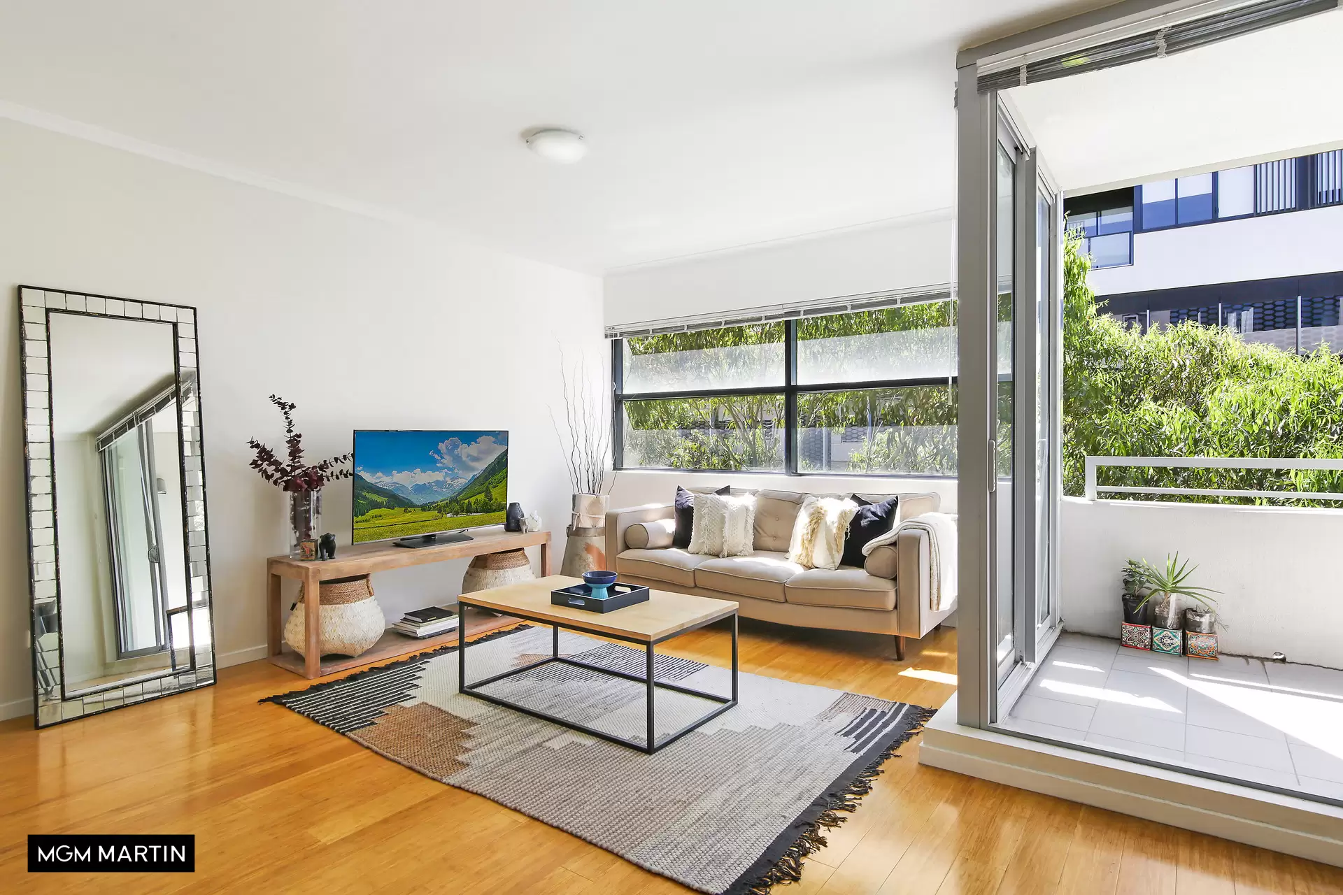 6/1 Defries Avenue, Zetland Leased by MGM Martin - image 1