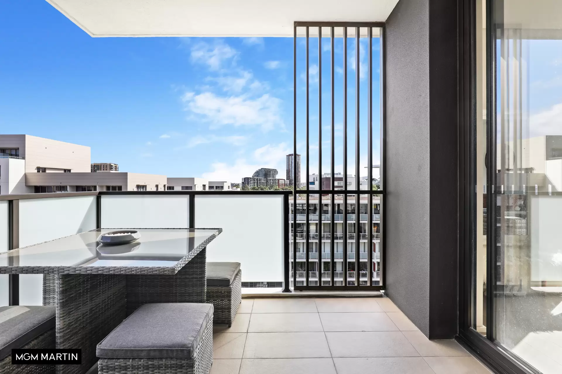 727/2 Kirby Walk, Zetland Sold by MGM Martin - image 1