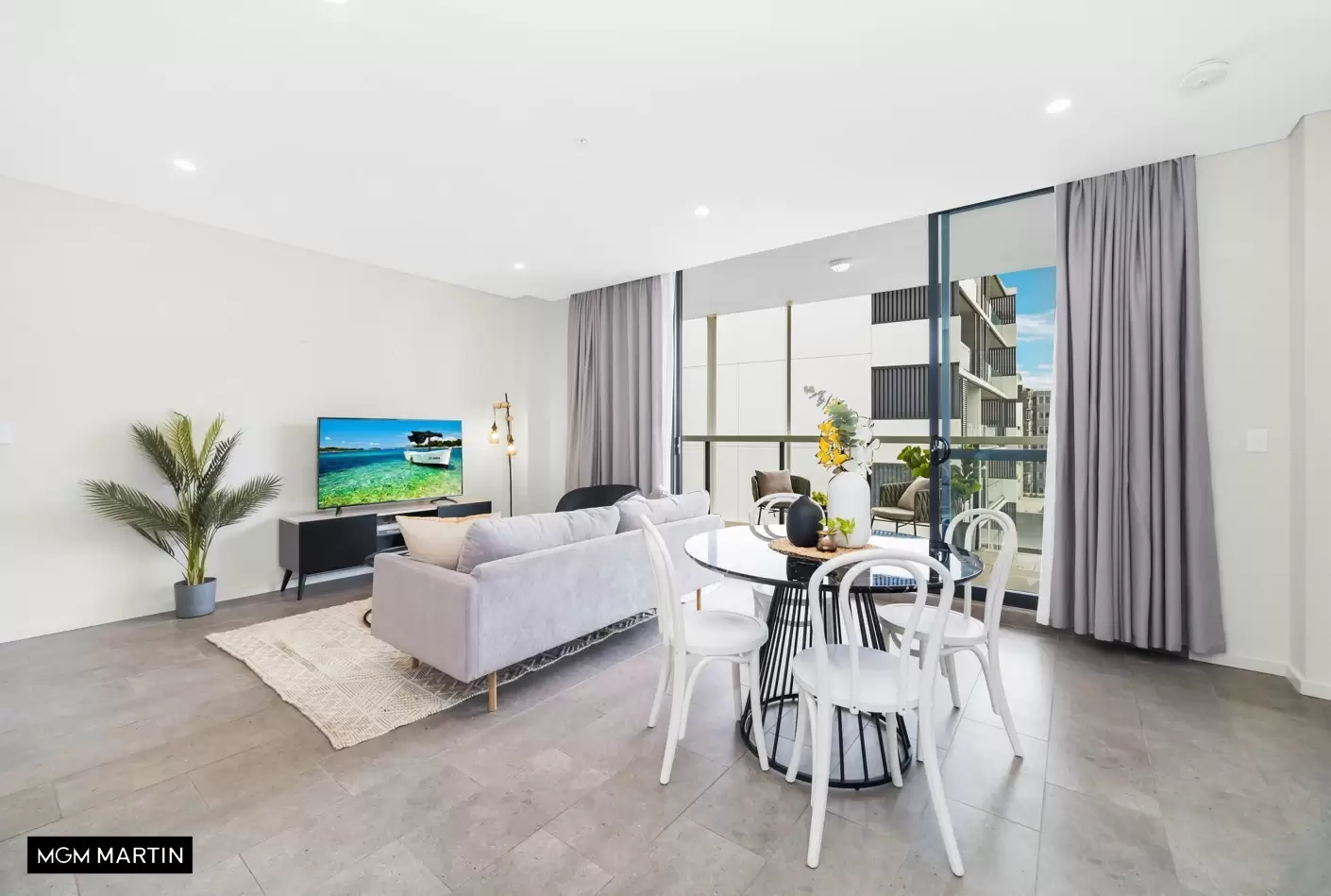 509/581-587 Gardeners Road, Mascot Leased by MGM Martin - image 1
