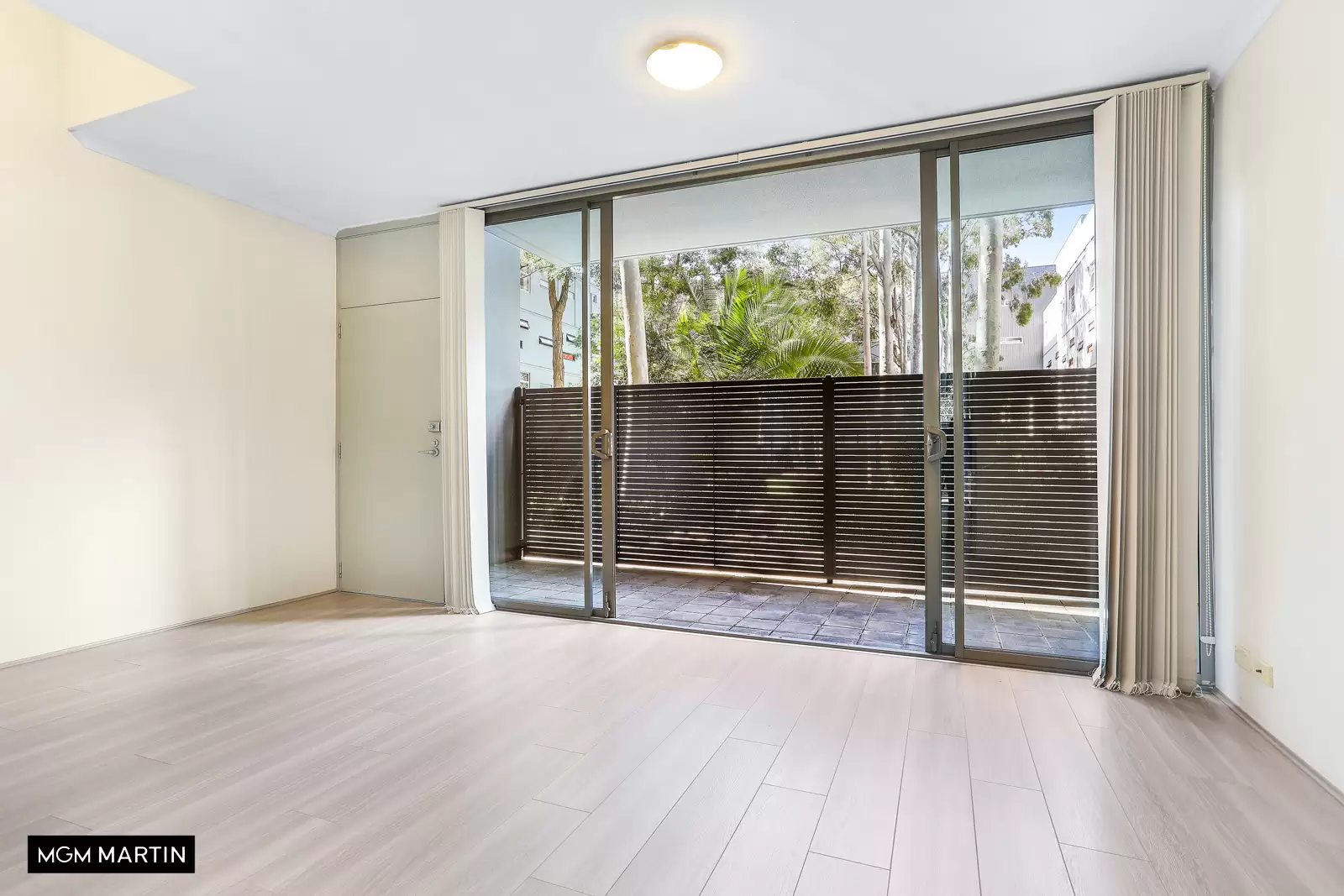 88/5A Victoria Park Parade, Zetland Leased by MGM Martin - image 1