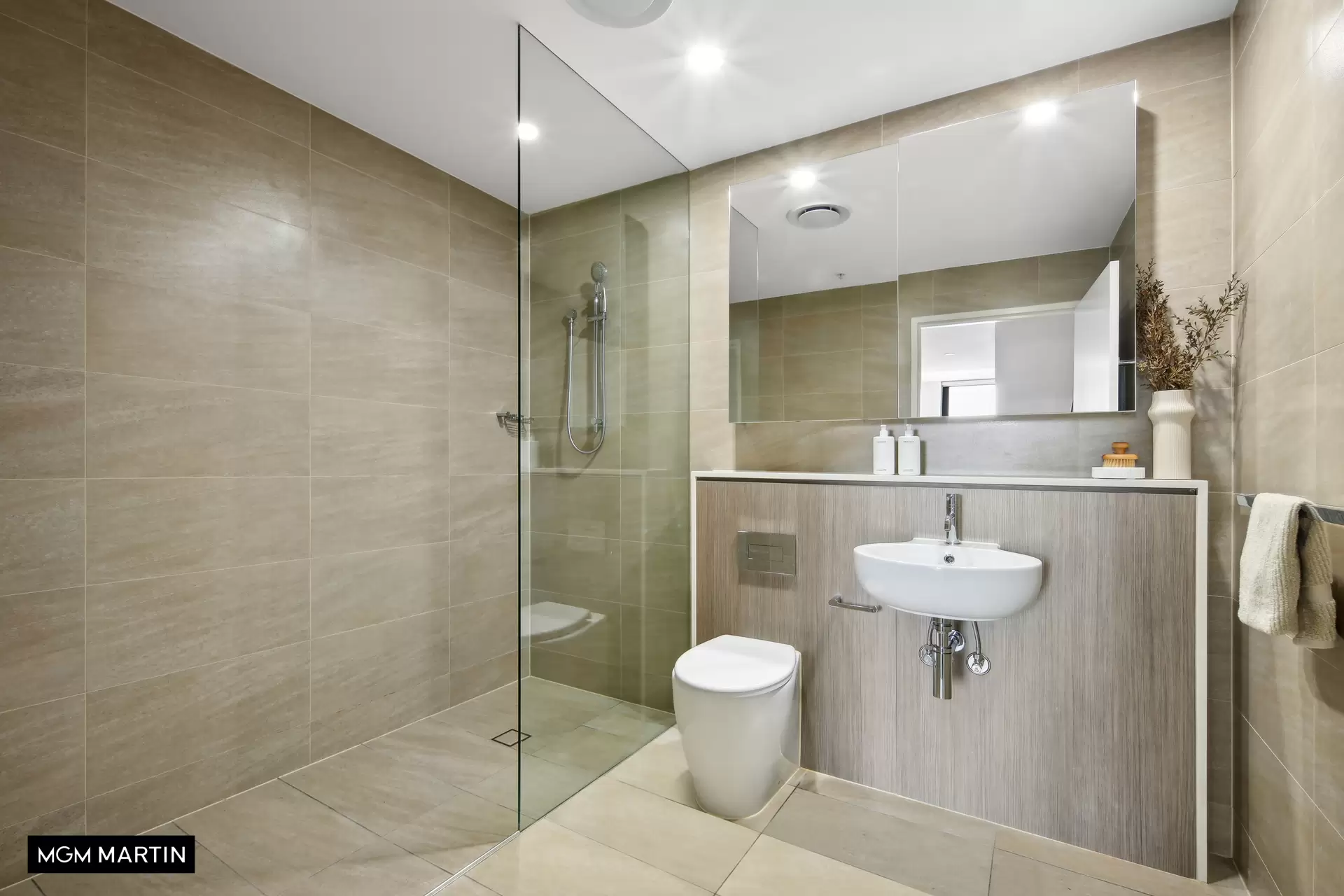 2514/6 Kingsborough Way, Zetland Sold by MGM Martin - image 1