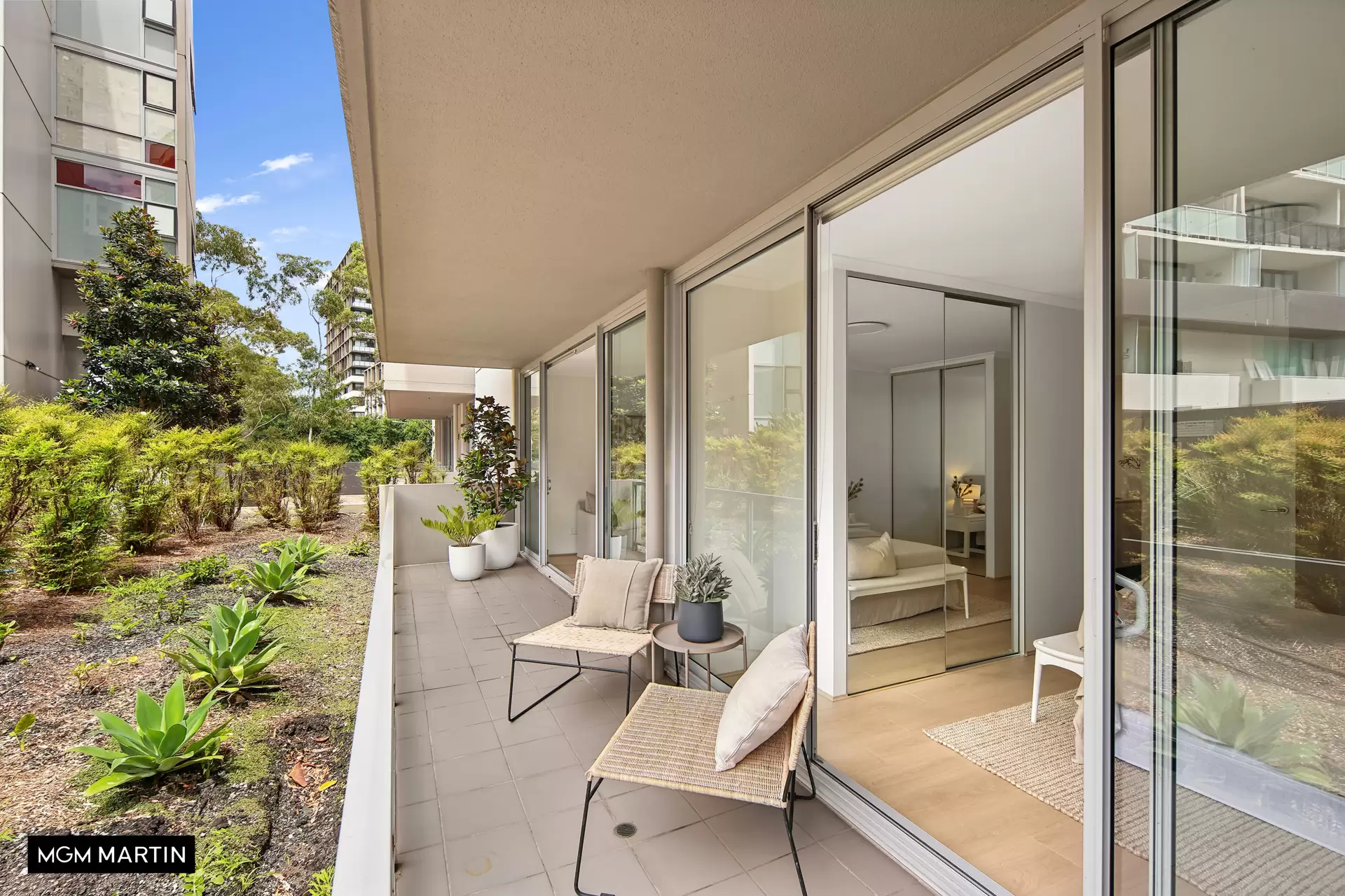13/2 Hutchinson Walk, Zetland Sold by MGM Martin - image 1