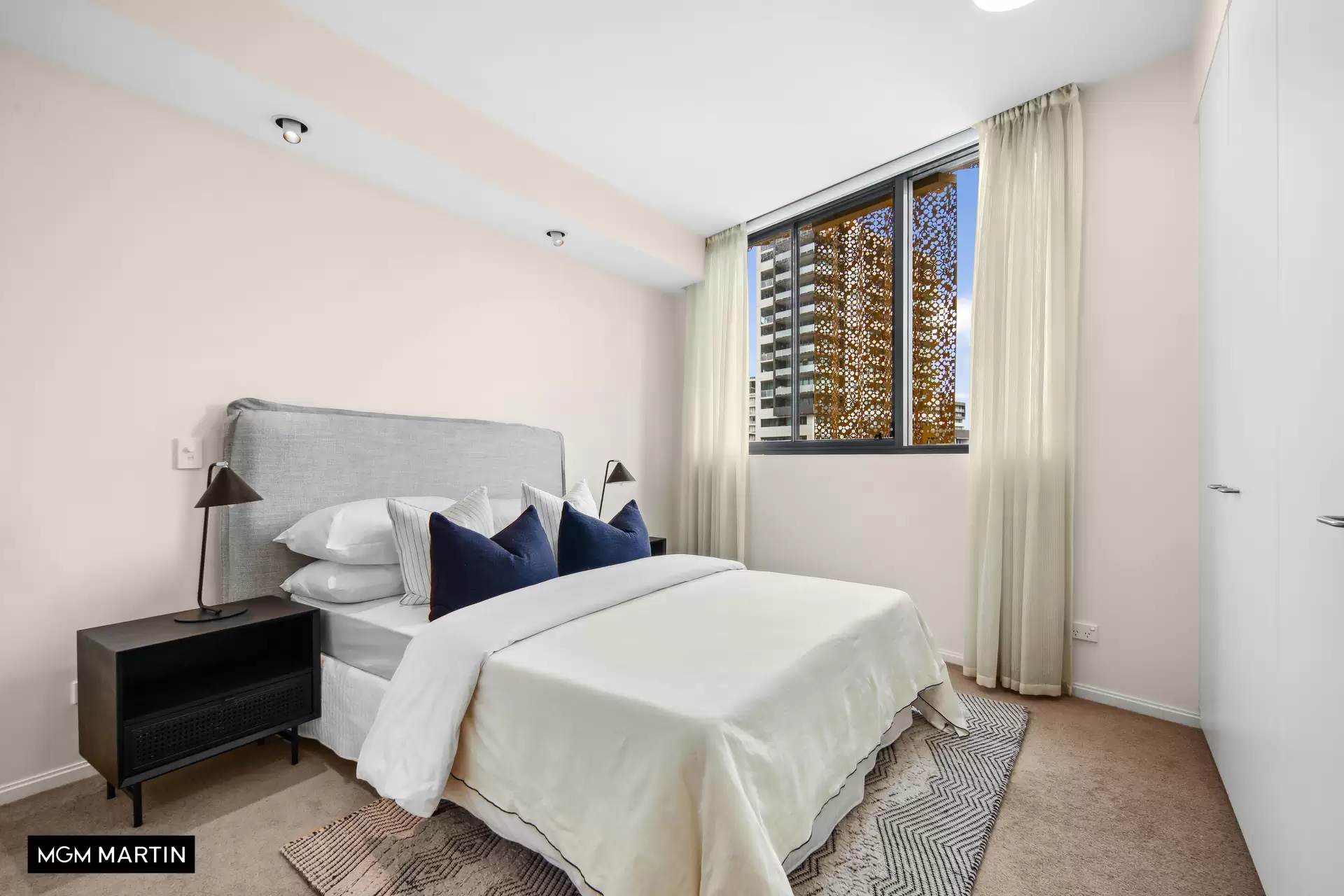 709/17 Gadigal Avenue, Zetland Sold by MGM Martin - image 1