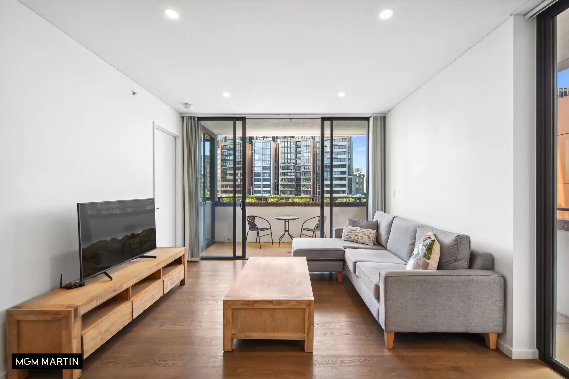 207/6 Paul Street, Zetland Sold by MGM Martin - image 1
