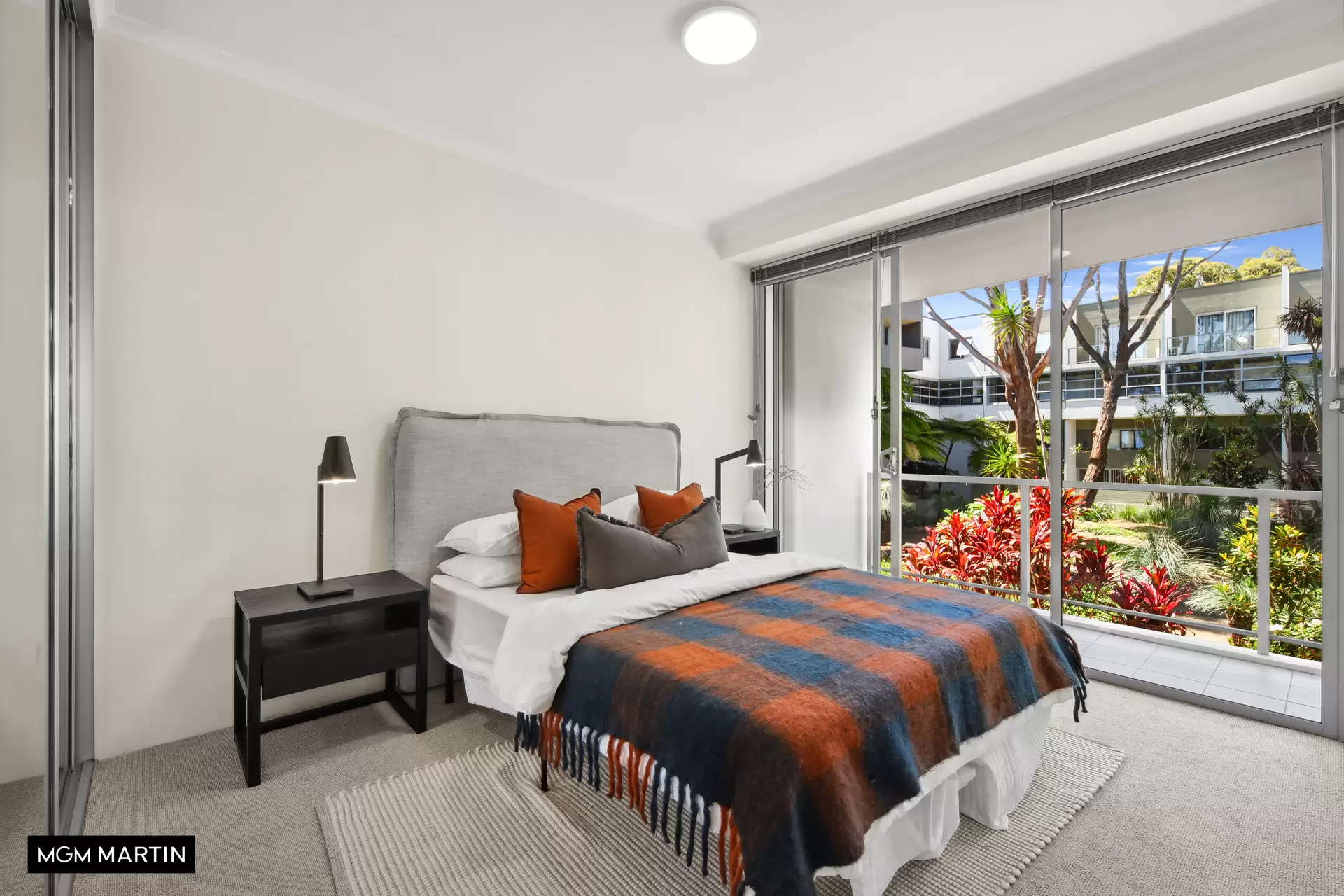 4/18 Morris Grove, Zetland Sold by MGM Martin - image 1