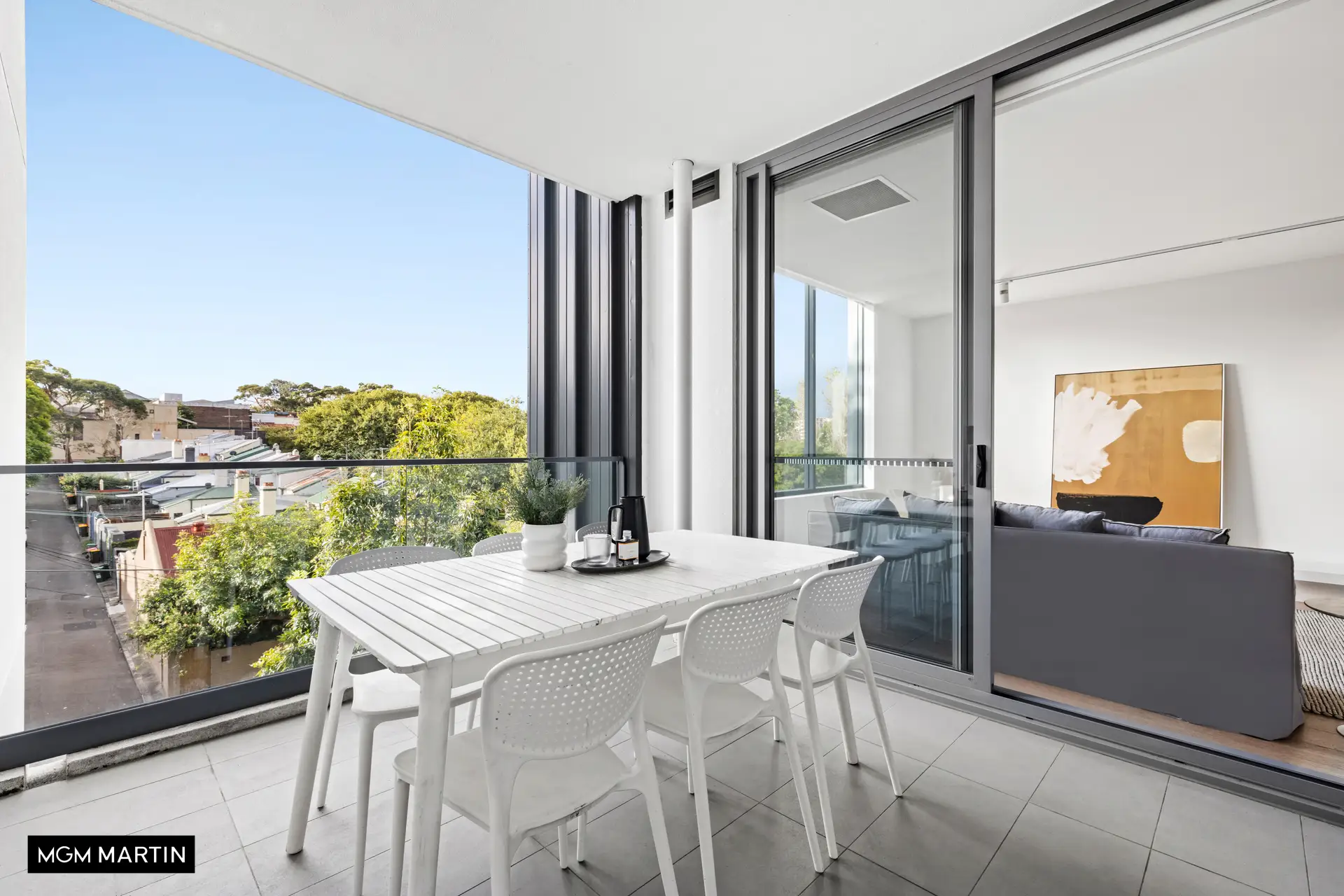 A303/810 Elizabeth Street, Waterloo Sold by MGM Martin - image 1