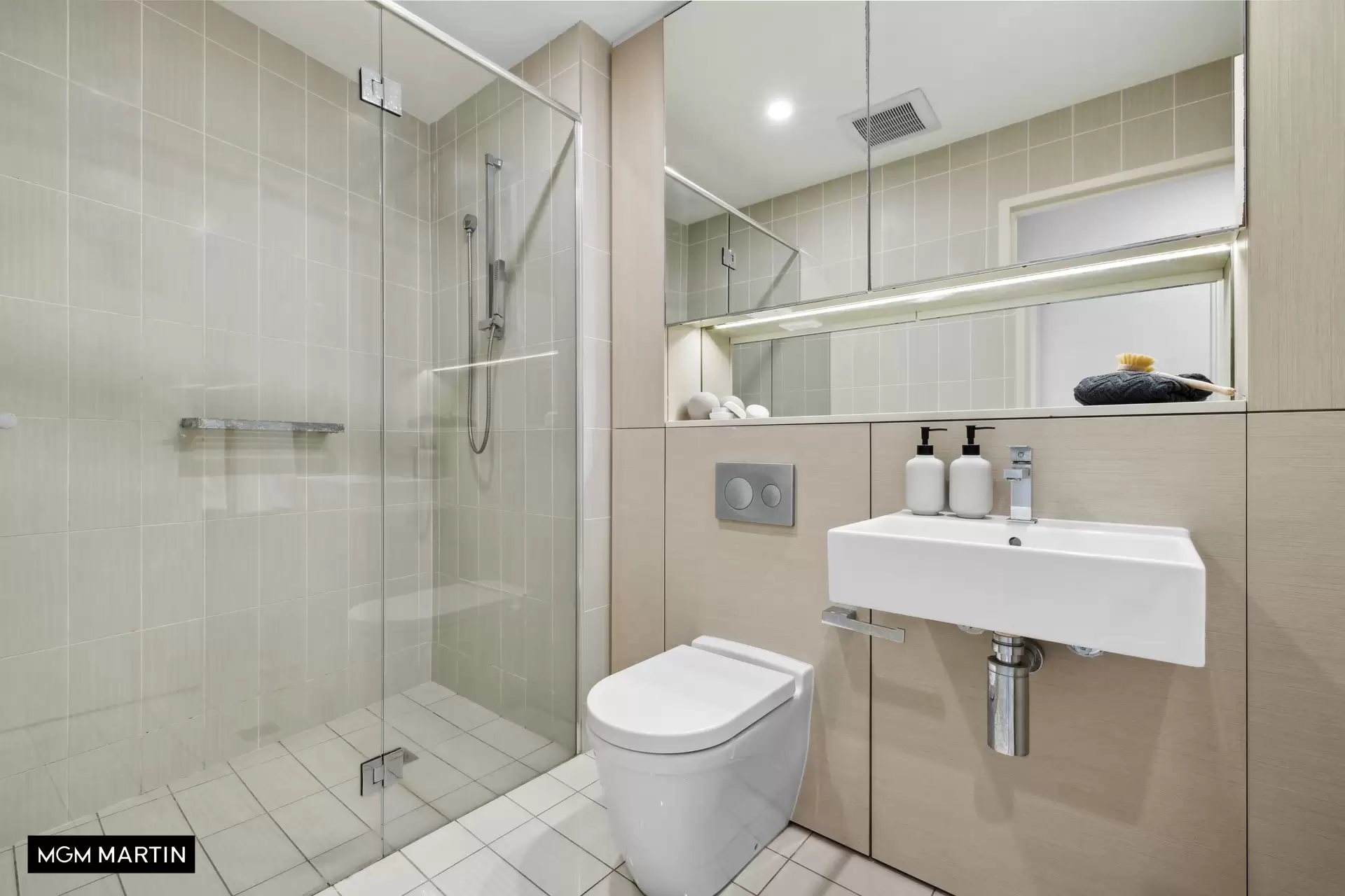 553/2C Defries Avenue, Zetland Sold by MGM Martin - image 1