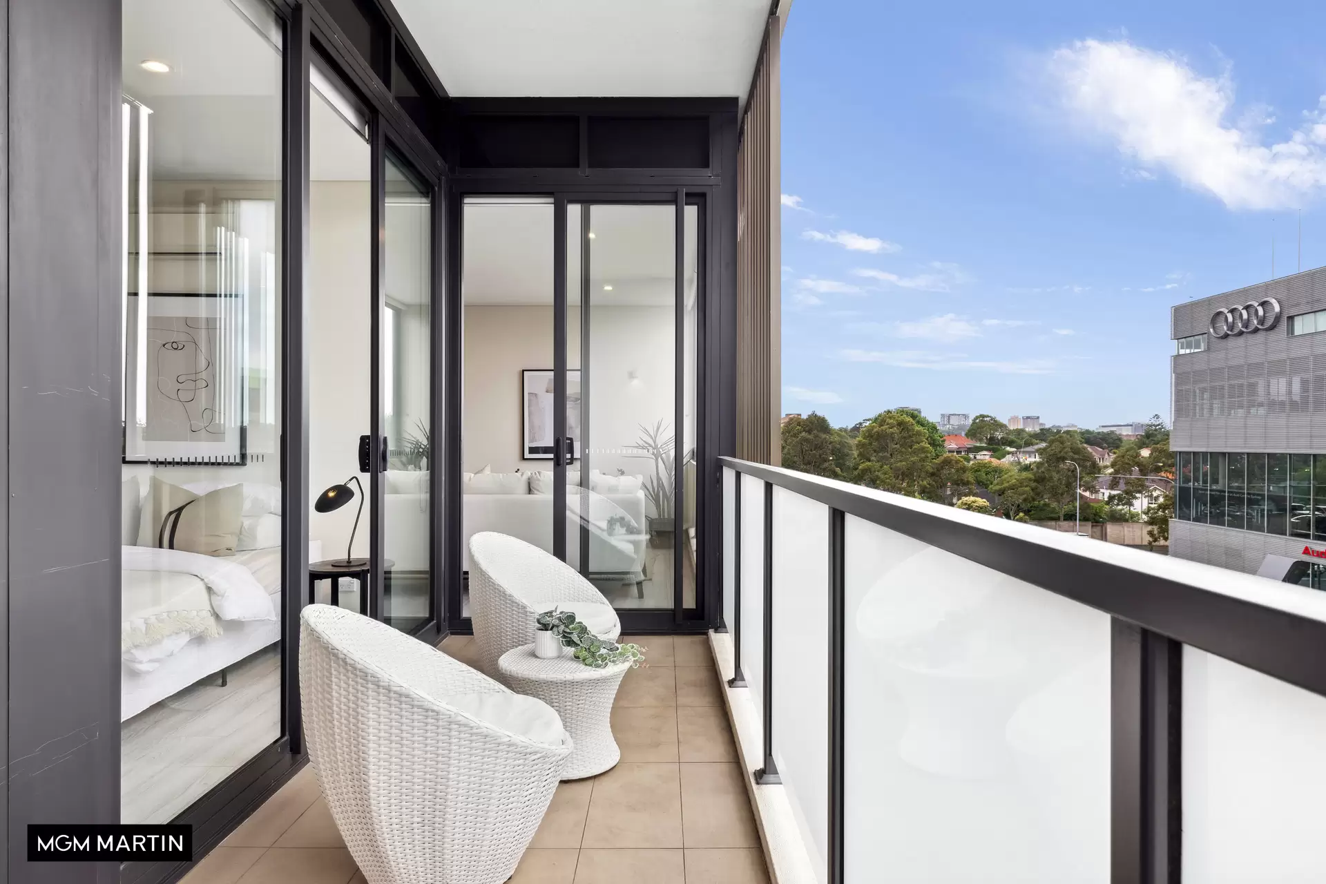 553/2C Defries Avenue, Zetland Sold by MGM Martin - image 1