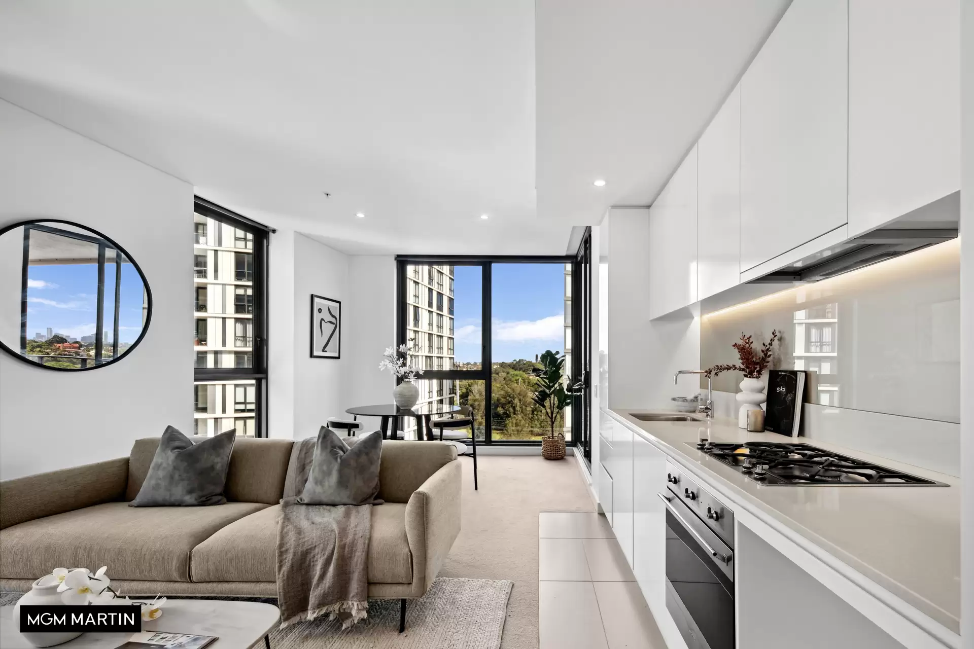 909/2 Chisholm Street, Wolli Creek Sold by MGM Martin - image 1