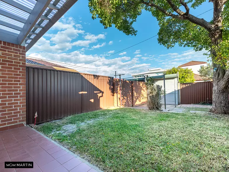 1/27 Garden Street, Eastlakes Leased by MGM Martin - image 1