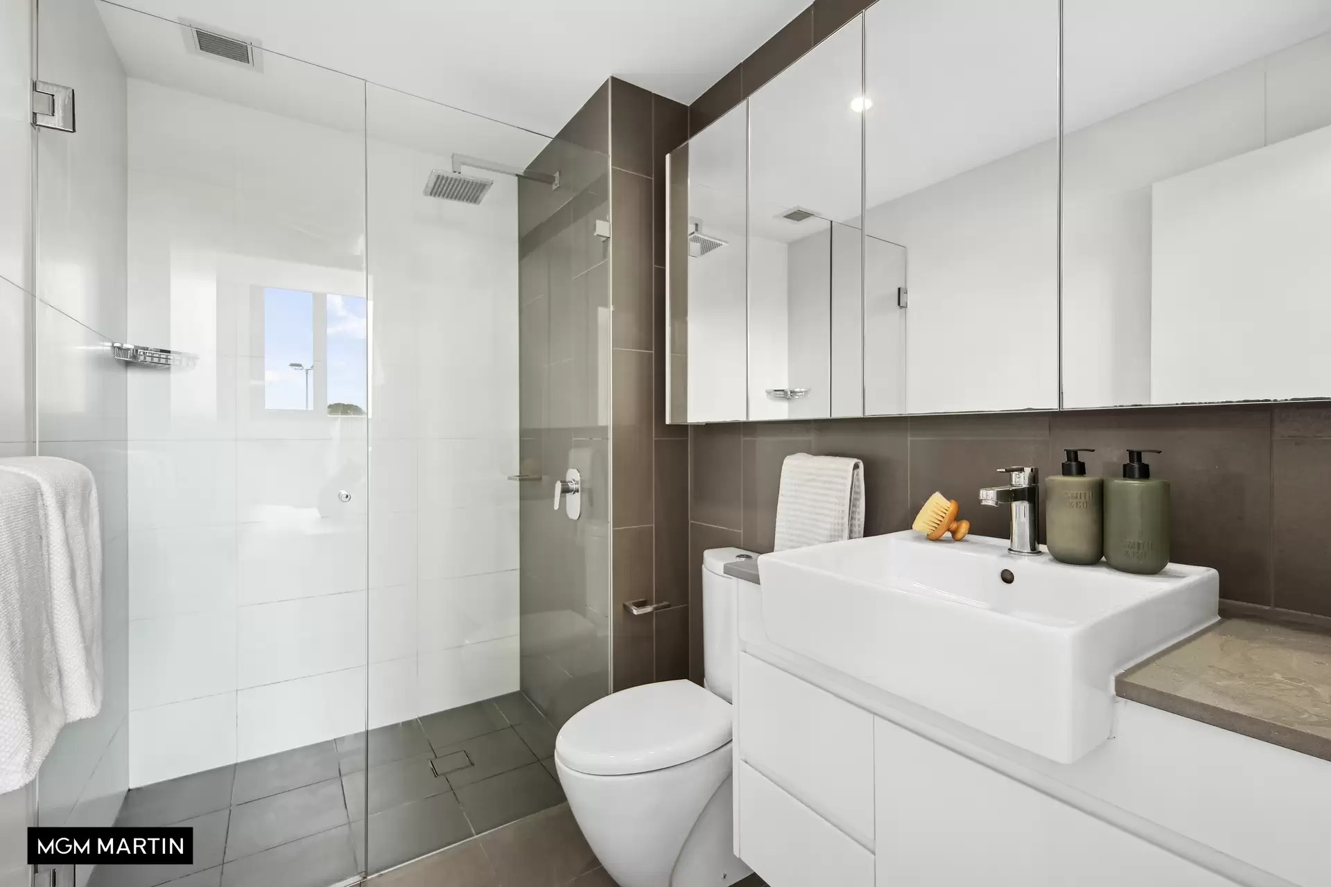 401/828 Elizabeth Street, Waterloo Sold by MGM Martin - image 1