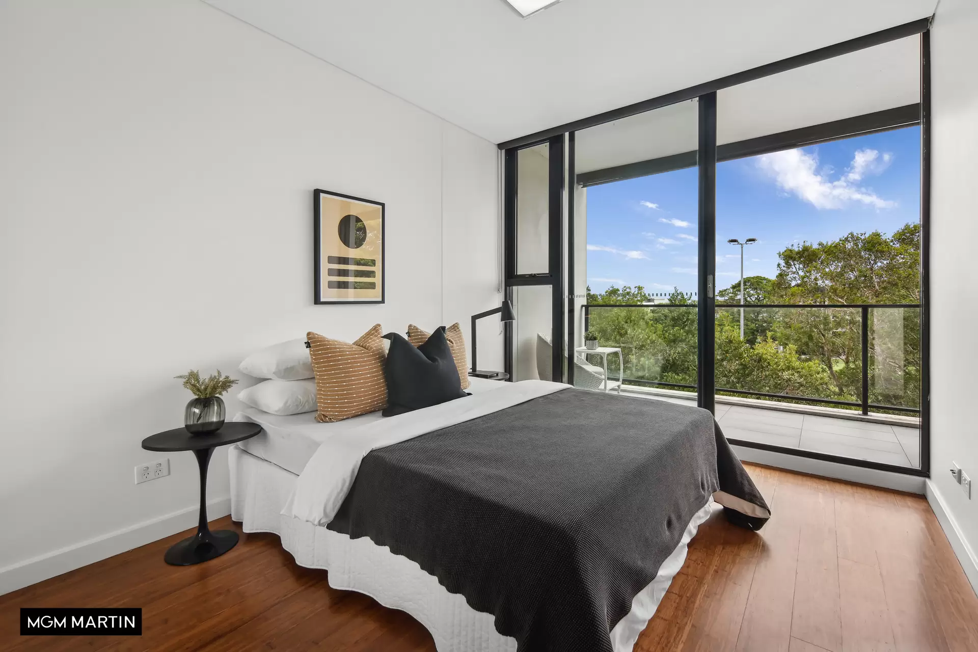 401/828 Elizabeth Street, Waterloo Sold by MGM Martin - image 1