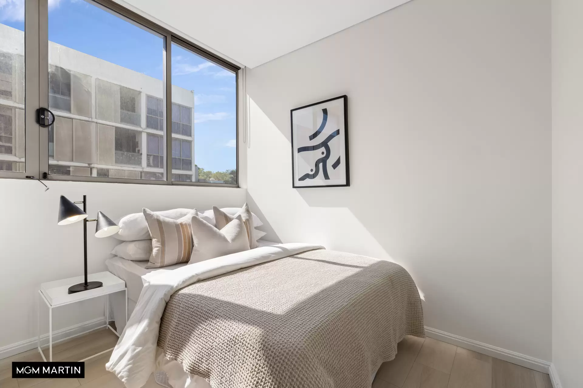 317/17 Grandstand Parade, Zetland Sold by MGM Martin - image 1