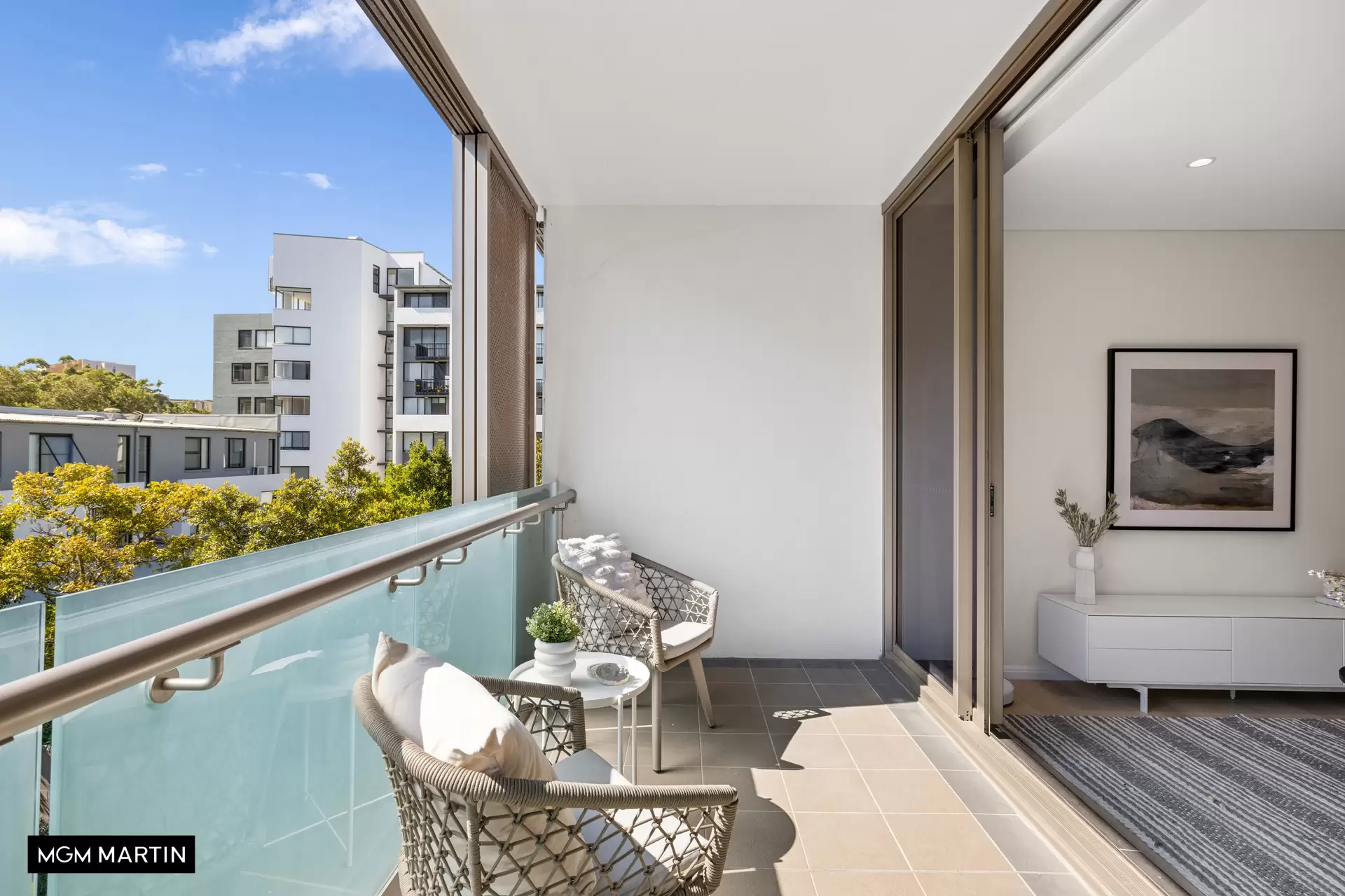 317/17 Grandstand Parade, Zetland Sold by MGM Martin - image 1