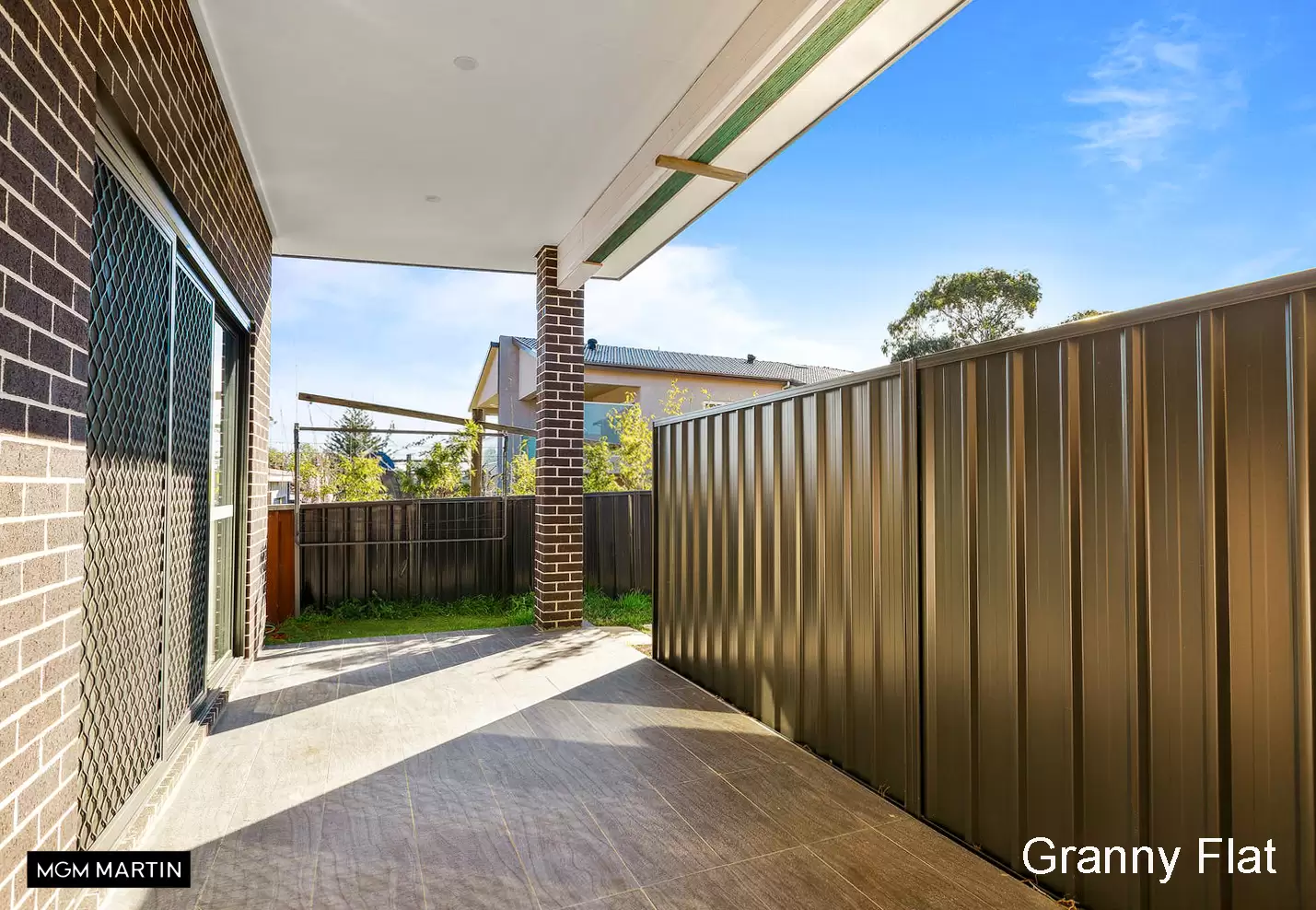 1/44 King Street, Eastlakes Leased by MGM Martin - image 1