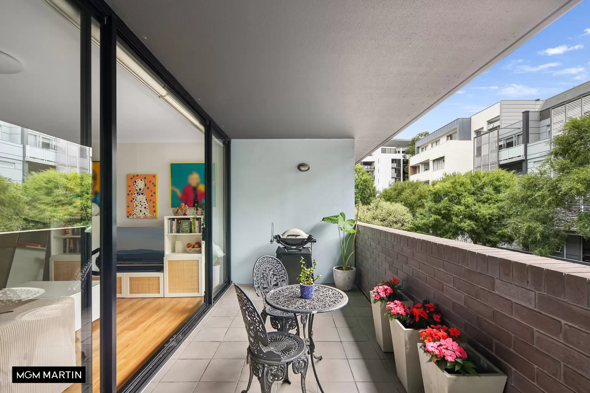 11/6B Grandstand Parade, Zetland Sold by MGM Martin - image 1